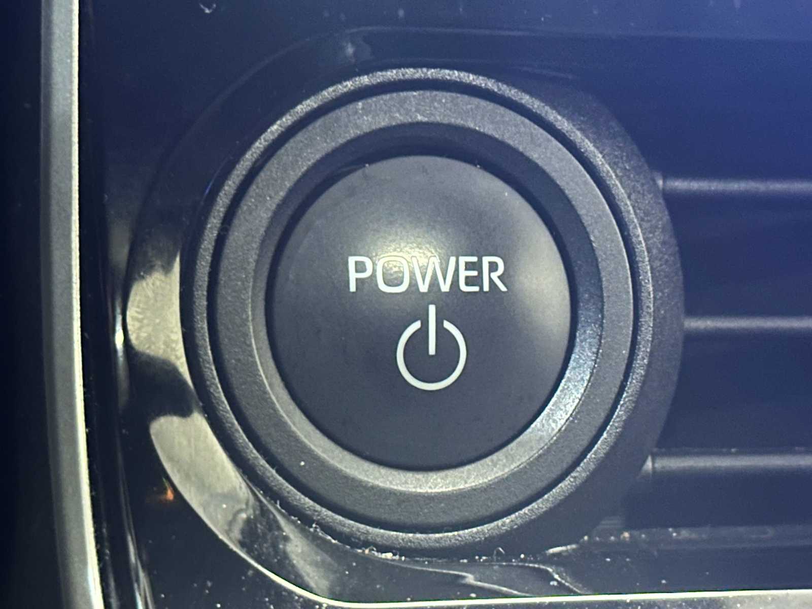 Thumbnail: 2025 Toyota bZ4X - 18