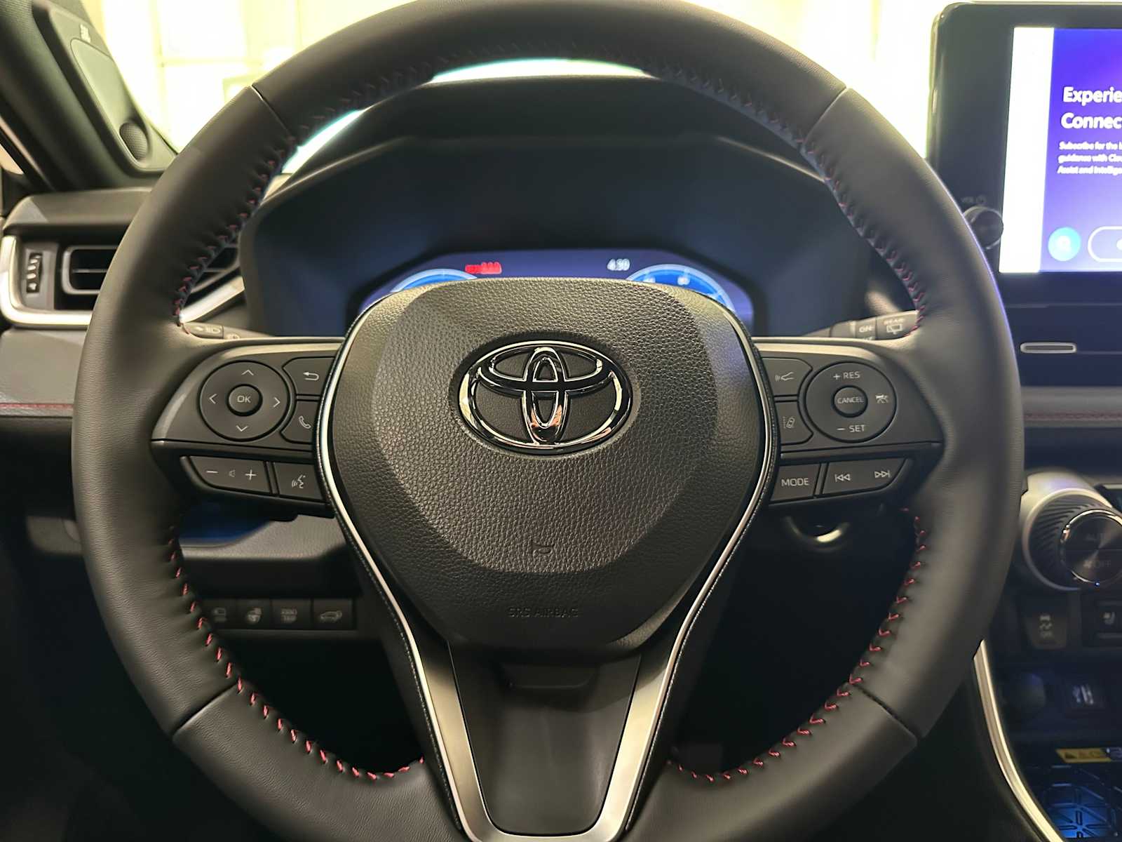 Thumbnail: 2025 Toyota RAV4 - 11