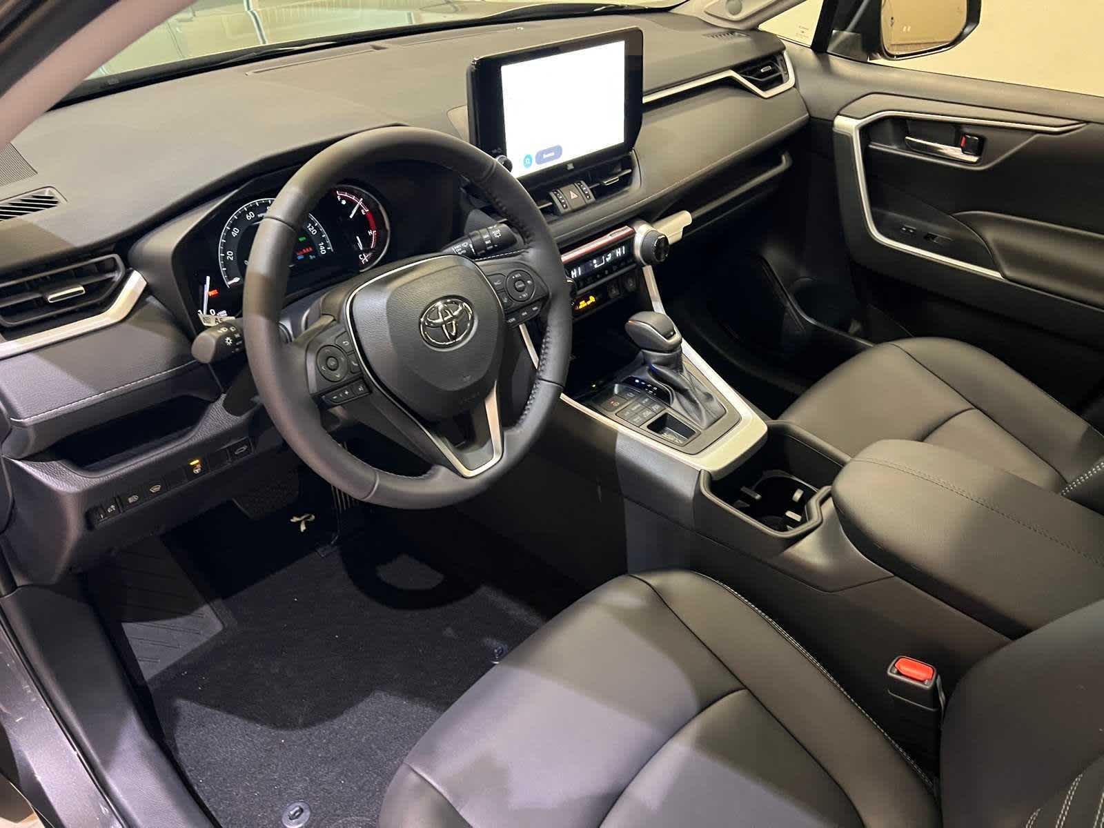 Thumbnail: 2025 Toyota RAV4 - 2