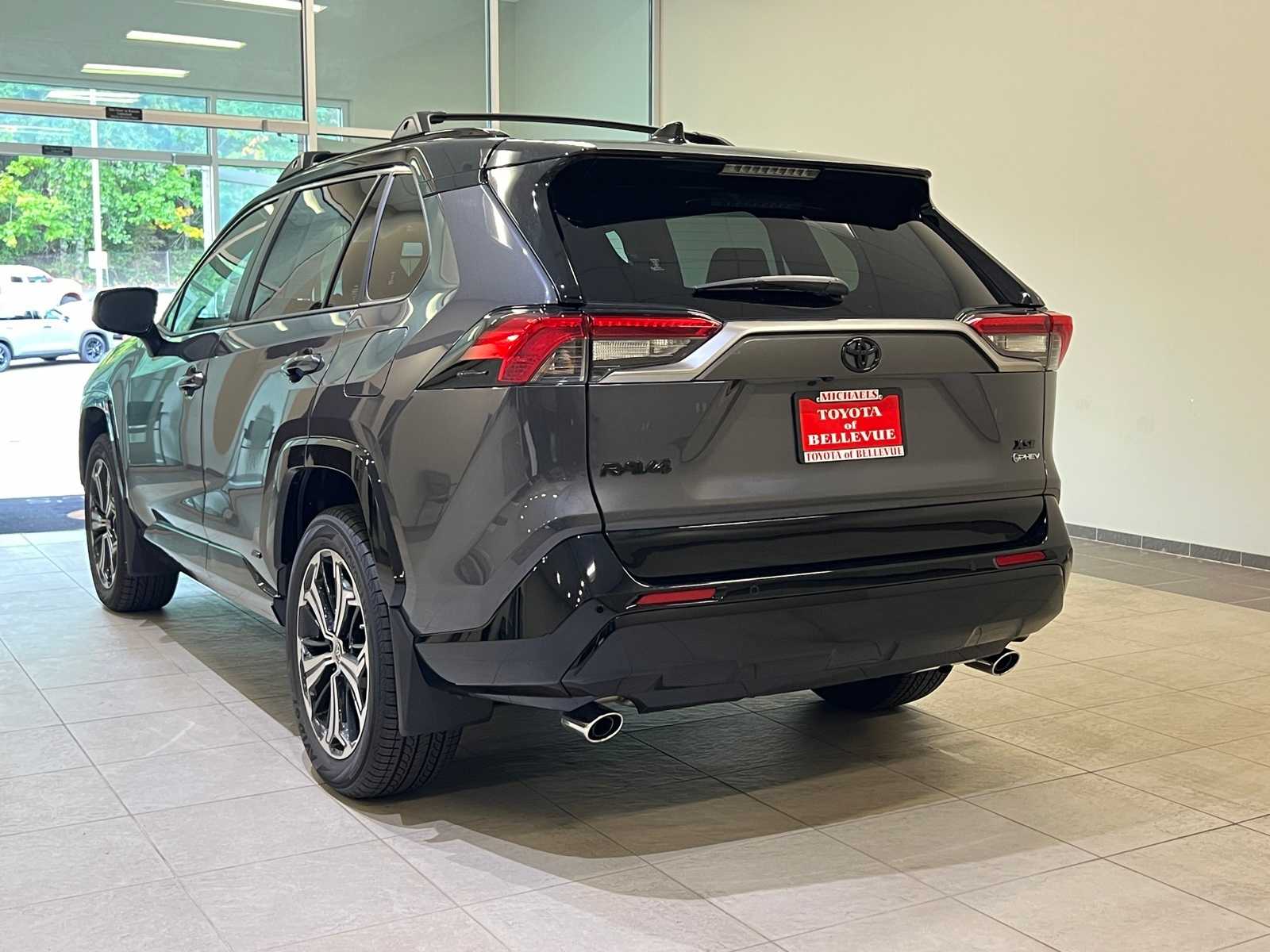 Thumbnail: 2025 Toyota RAV4 - 4