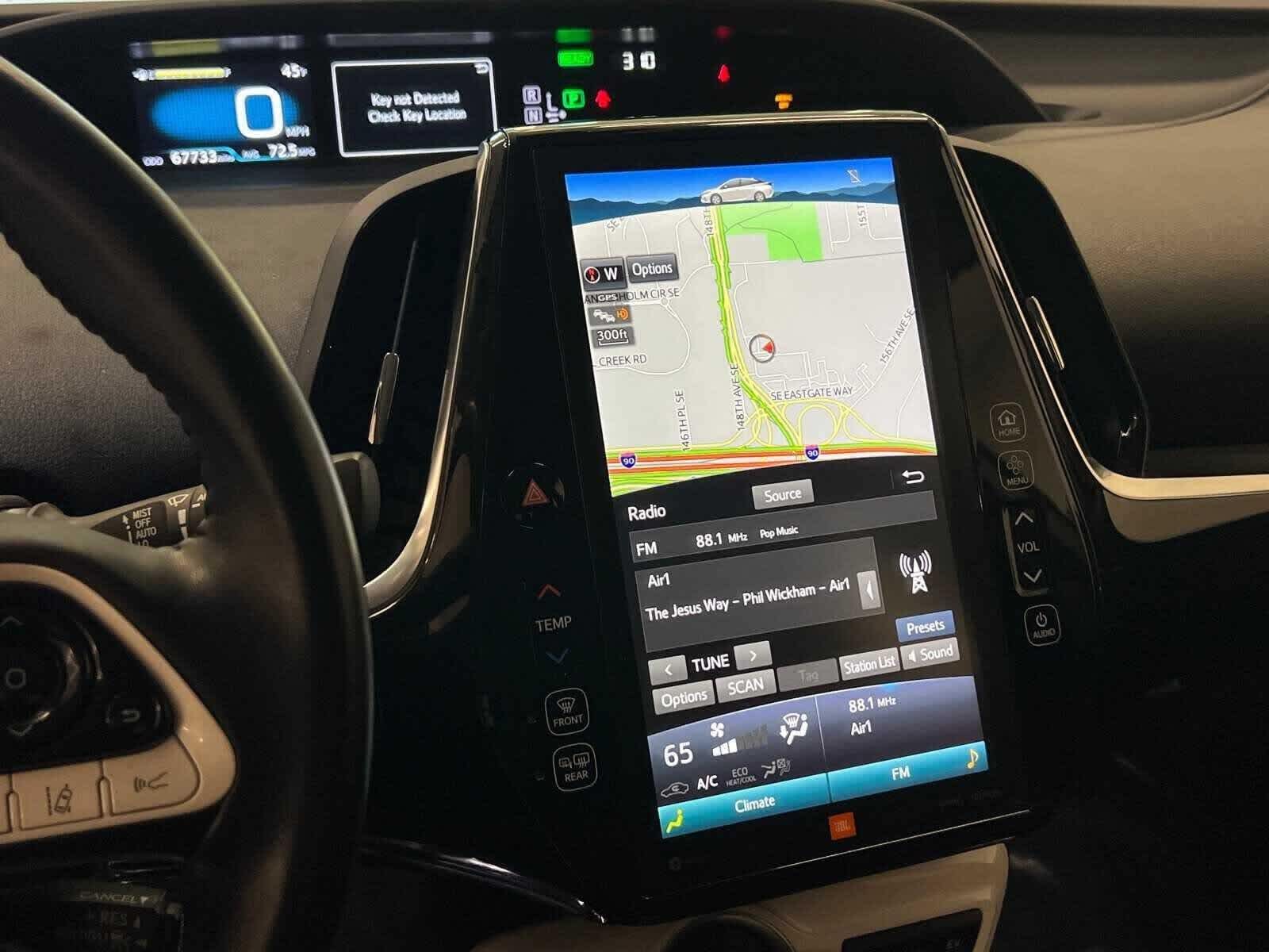 Thumbnail: 2018 Toyota Prius Prime - 22