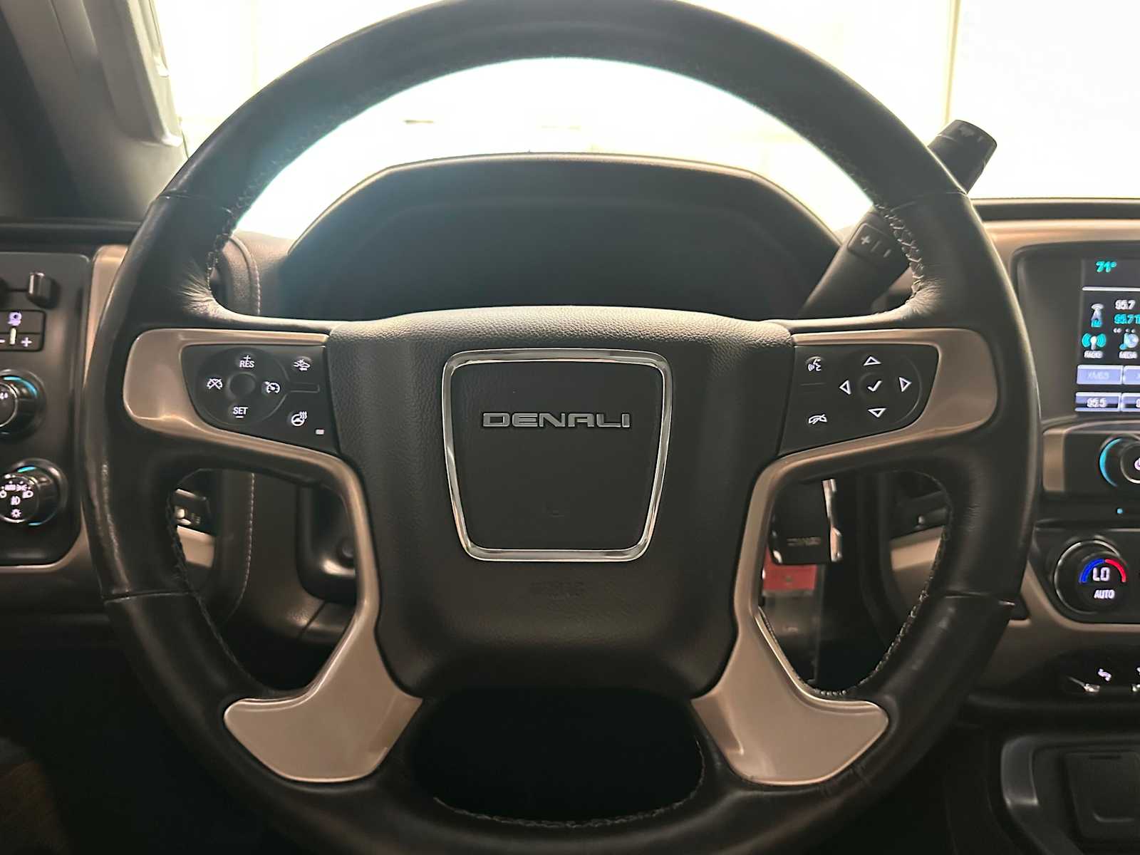 Thumbnail: 2018 GMC Sierra 3500 - 11