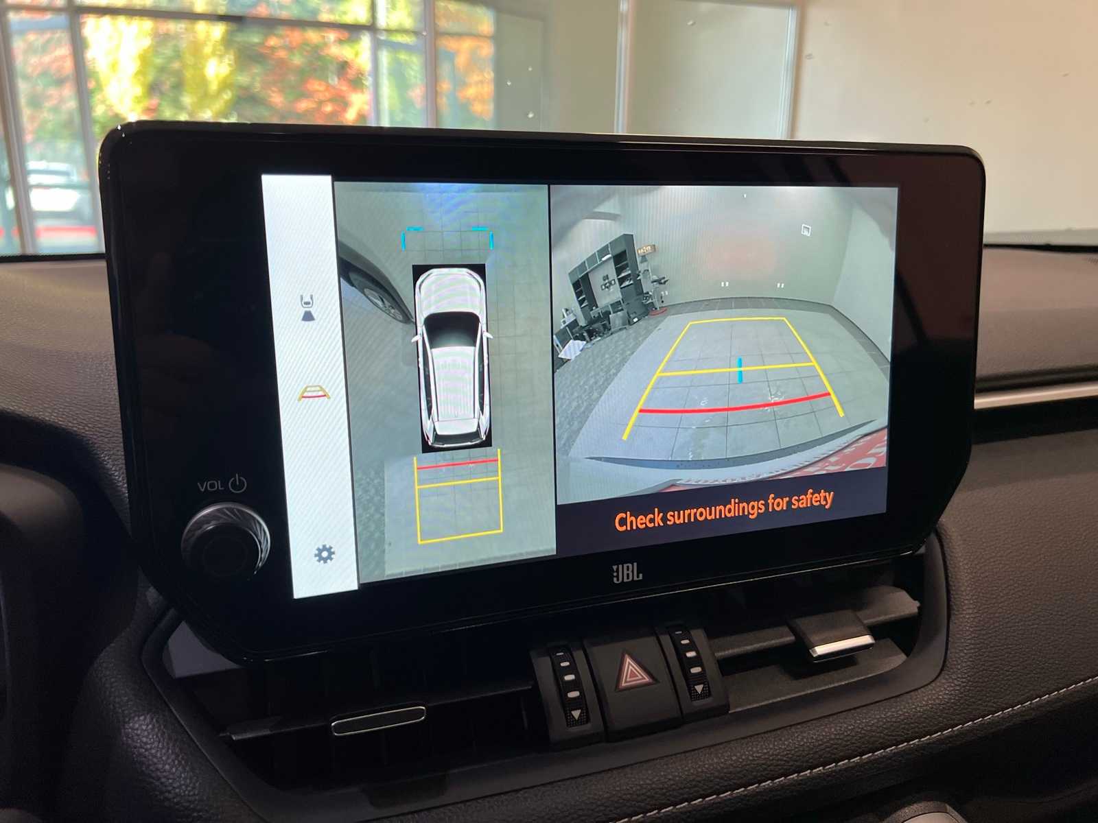 Thumbnail: 2025 Toyota RAV4 - 28