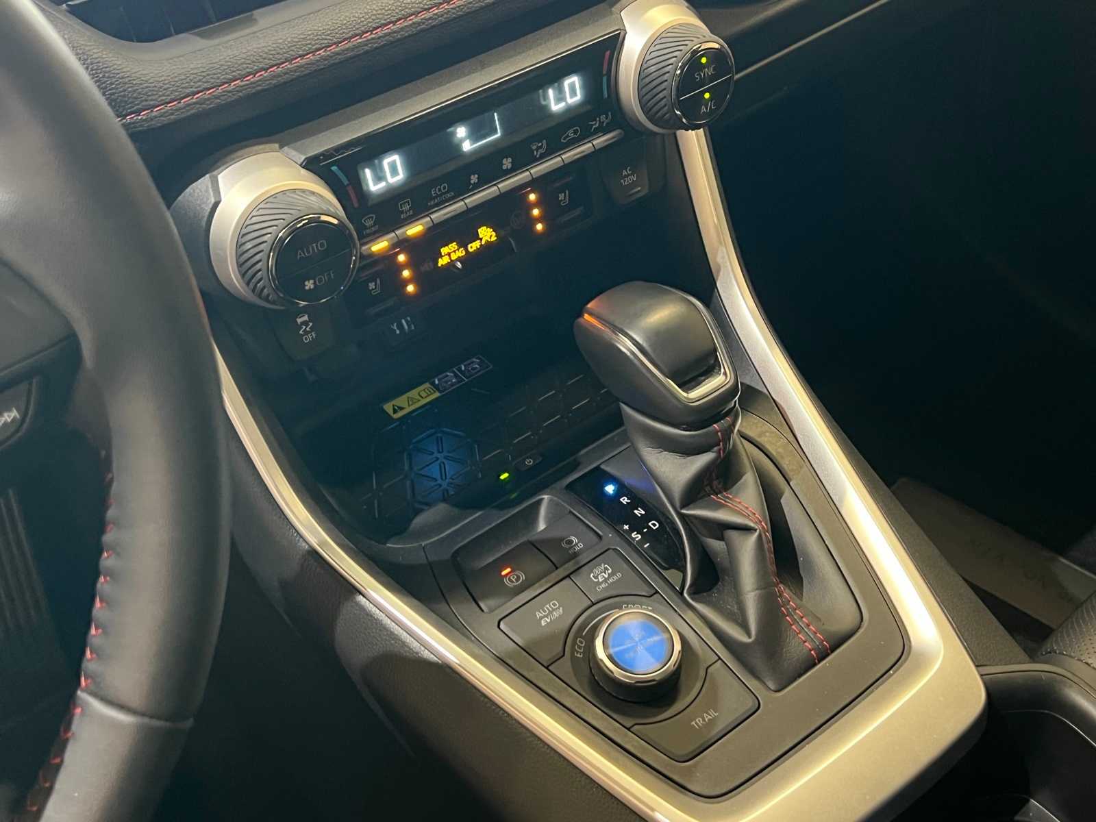 Thumbnail: 2024 Toyota RAV4 - 24