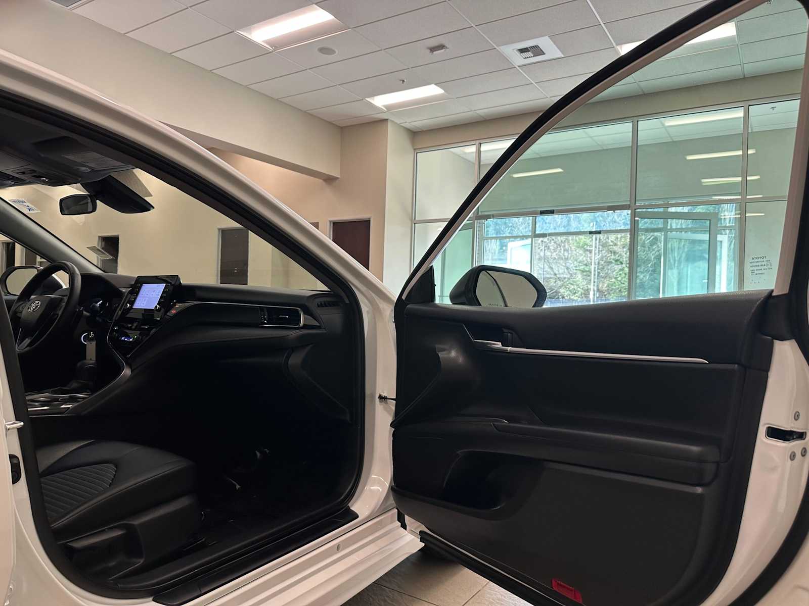 Thumbnail: 2023 Toyota Camry - 26