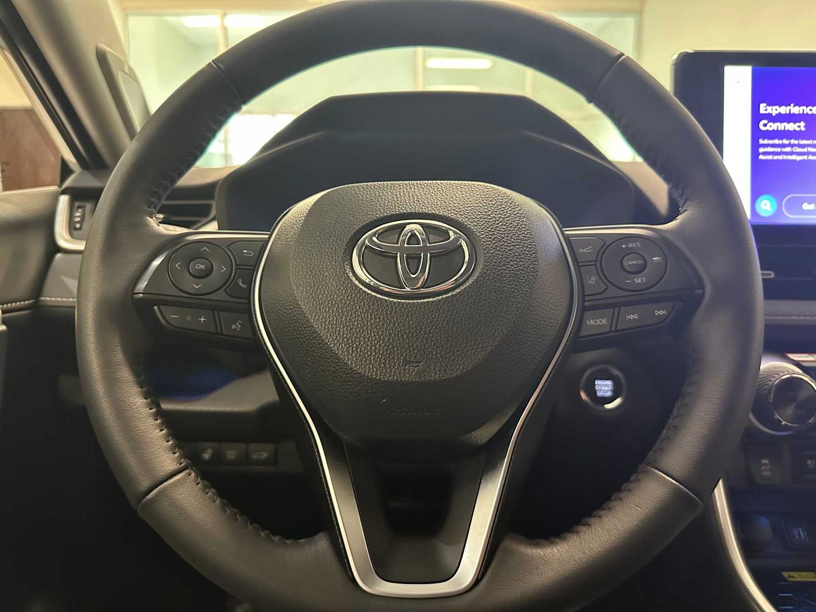 Thumbnail: 2025 Toyota RAV4 - 10