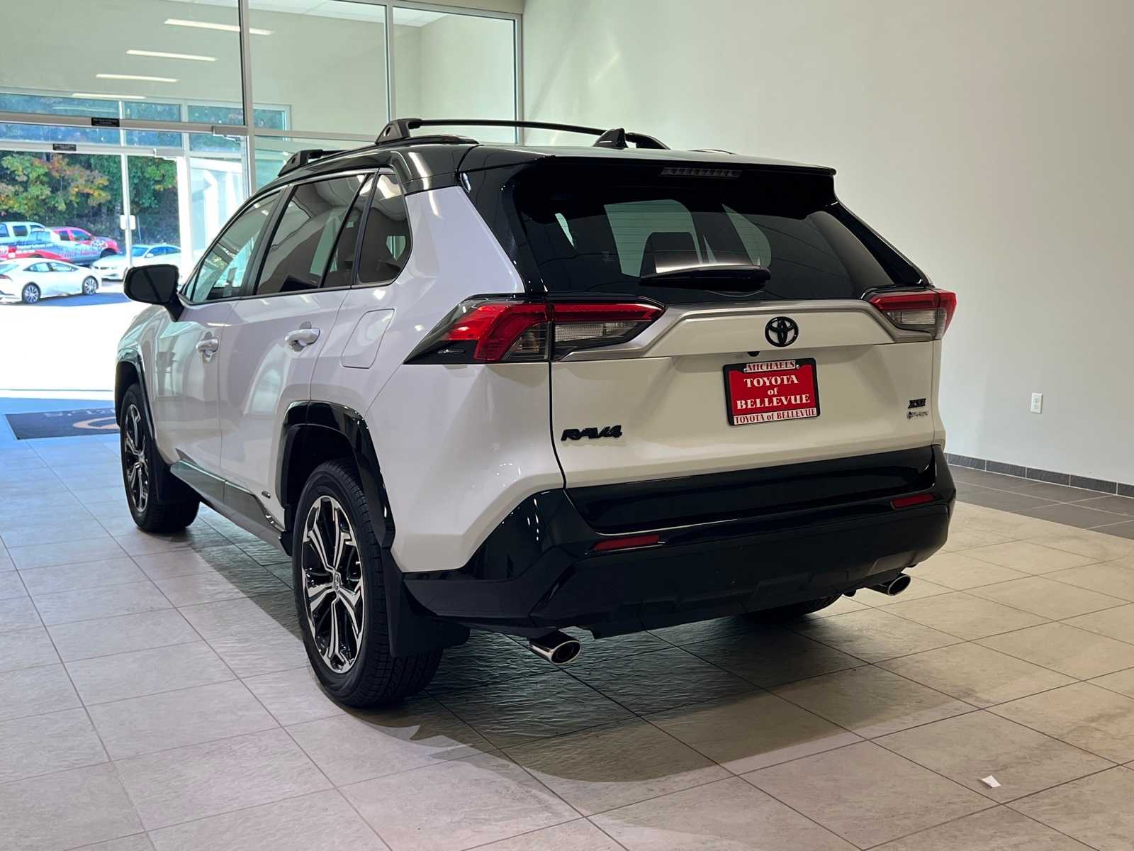 Thumbnail: 2025 Toyota RAV4 - 4