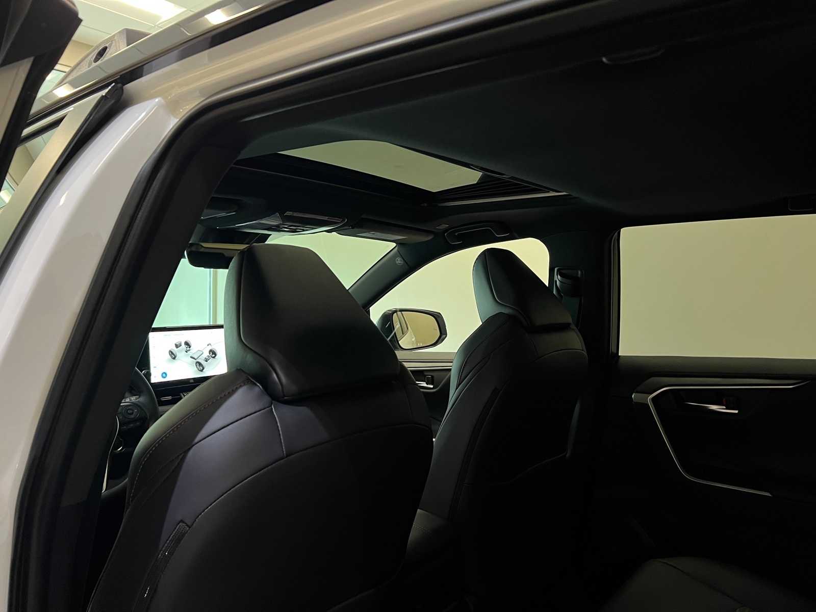 Thumbnail: 2025 Toyota RAV4 - 11