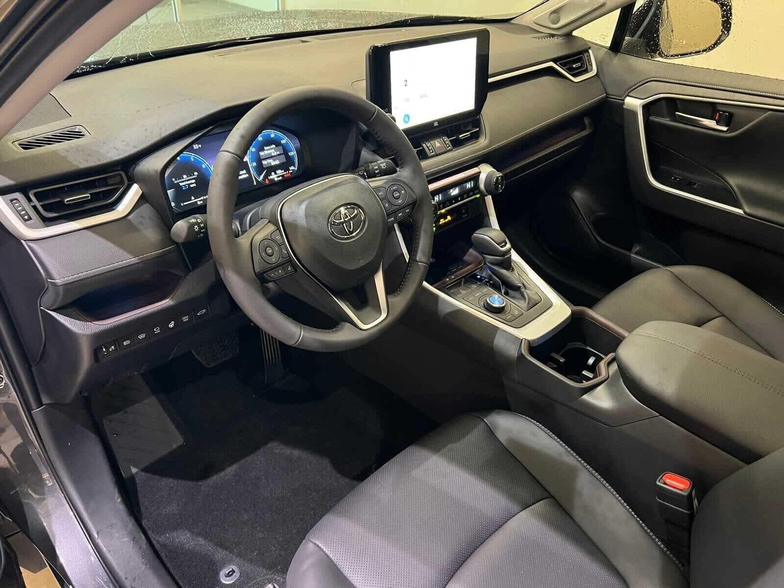 Thumbnail: 2025 Toyota RAV4 - 2