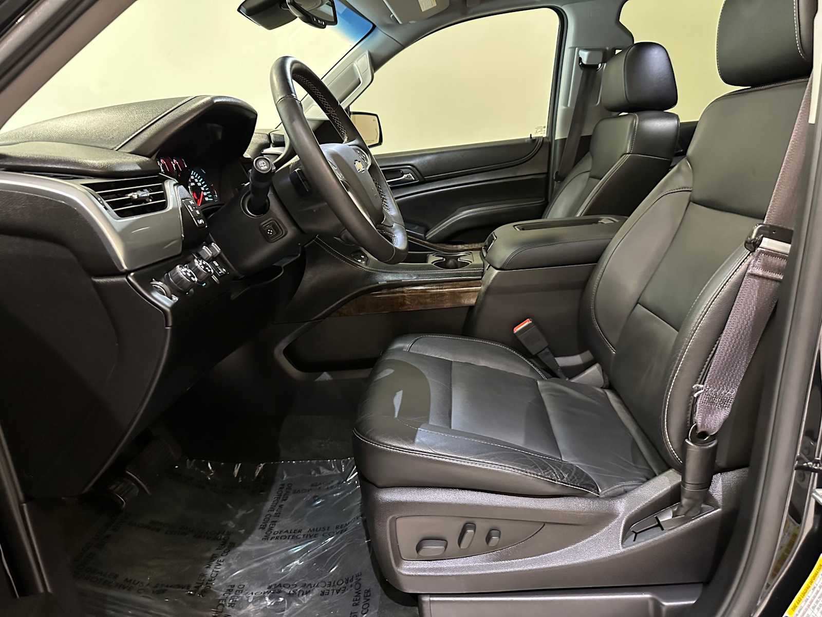 Thumbnail: 2015 Chevrolet Suburban - 21