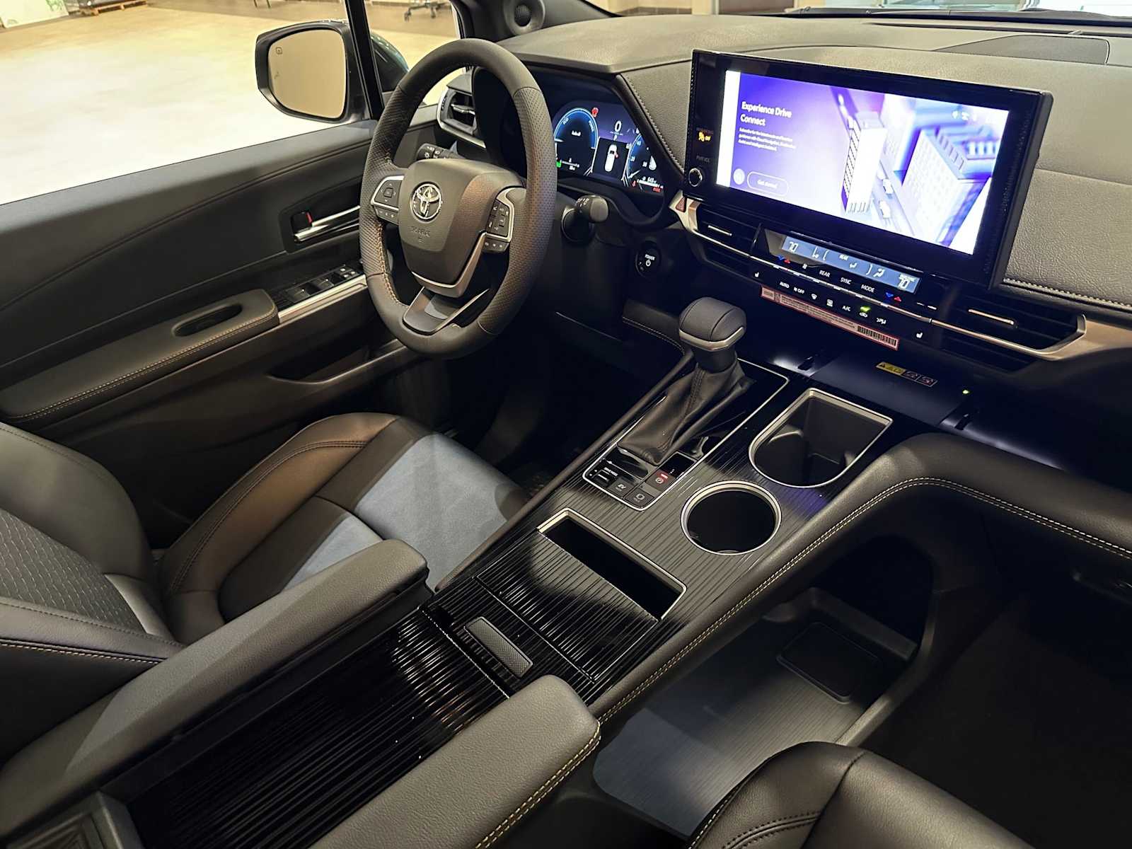 Thumbnail: 2026 Toyota Sienna - 29