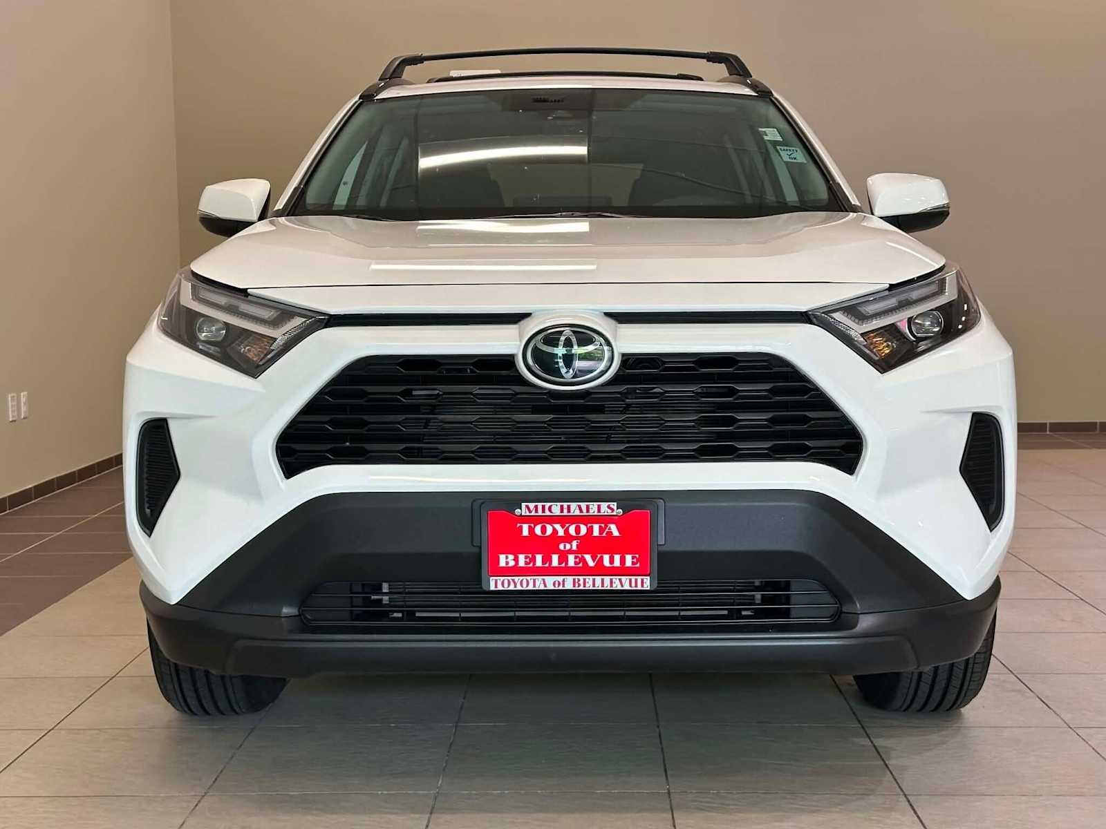 Thumbnail: 2025 Toyota RAV4 - 6