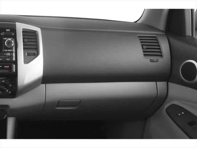 Thumbnail: 2015 Toyota Tacoma - 13