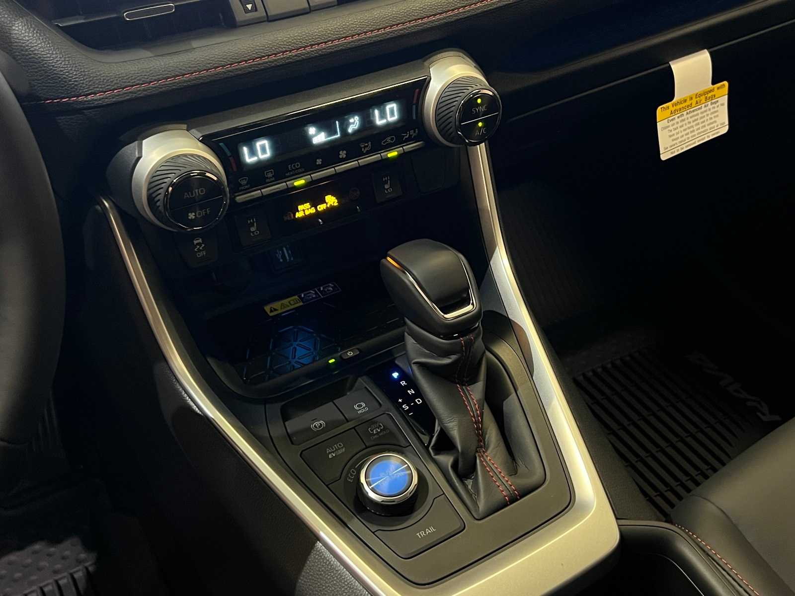 Thumbnail: 2025 Toyota RAV4 - 23