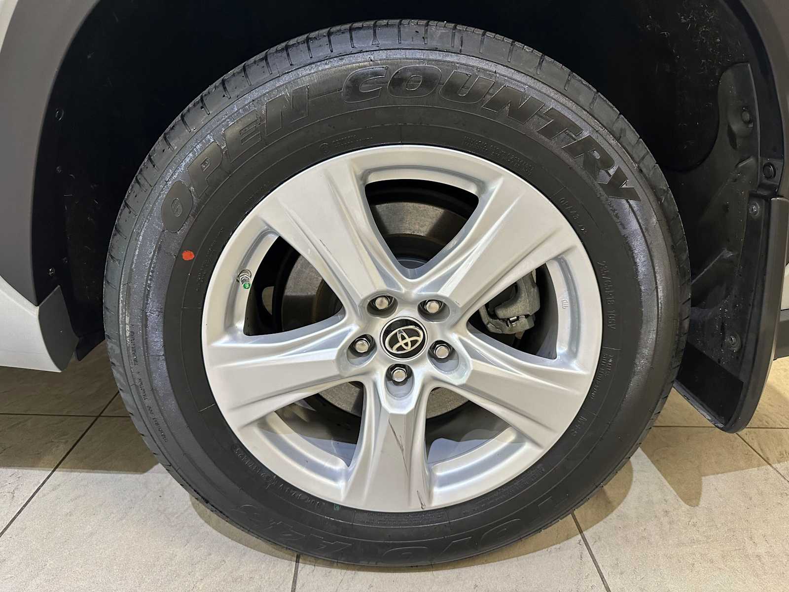 Thumbnail: 2022 Toyota Highlander - 8