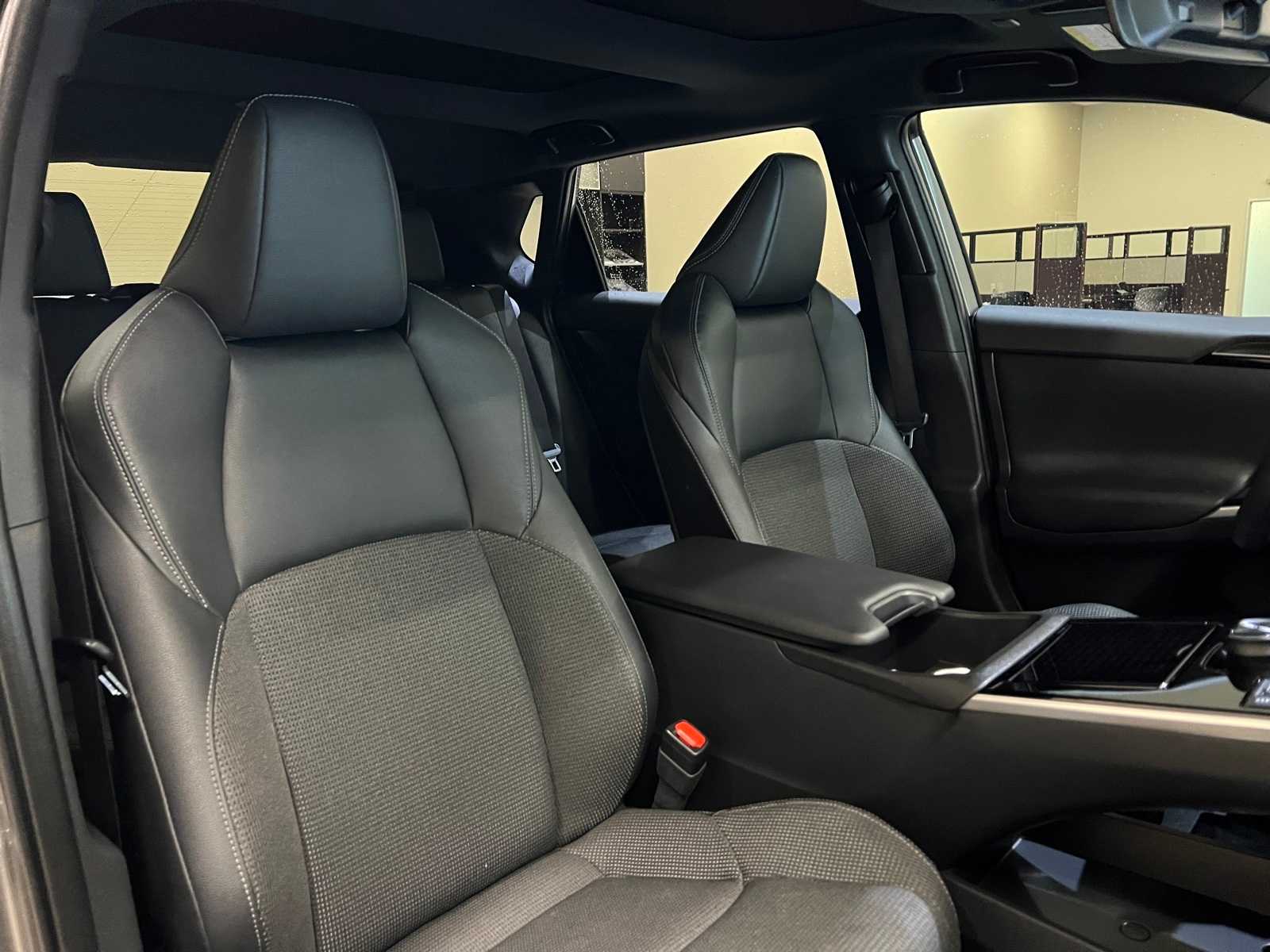 Thumbnail: 2024 Toyota bZ4X - 14