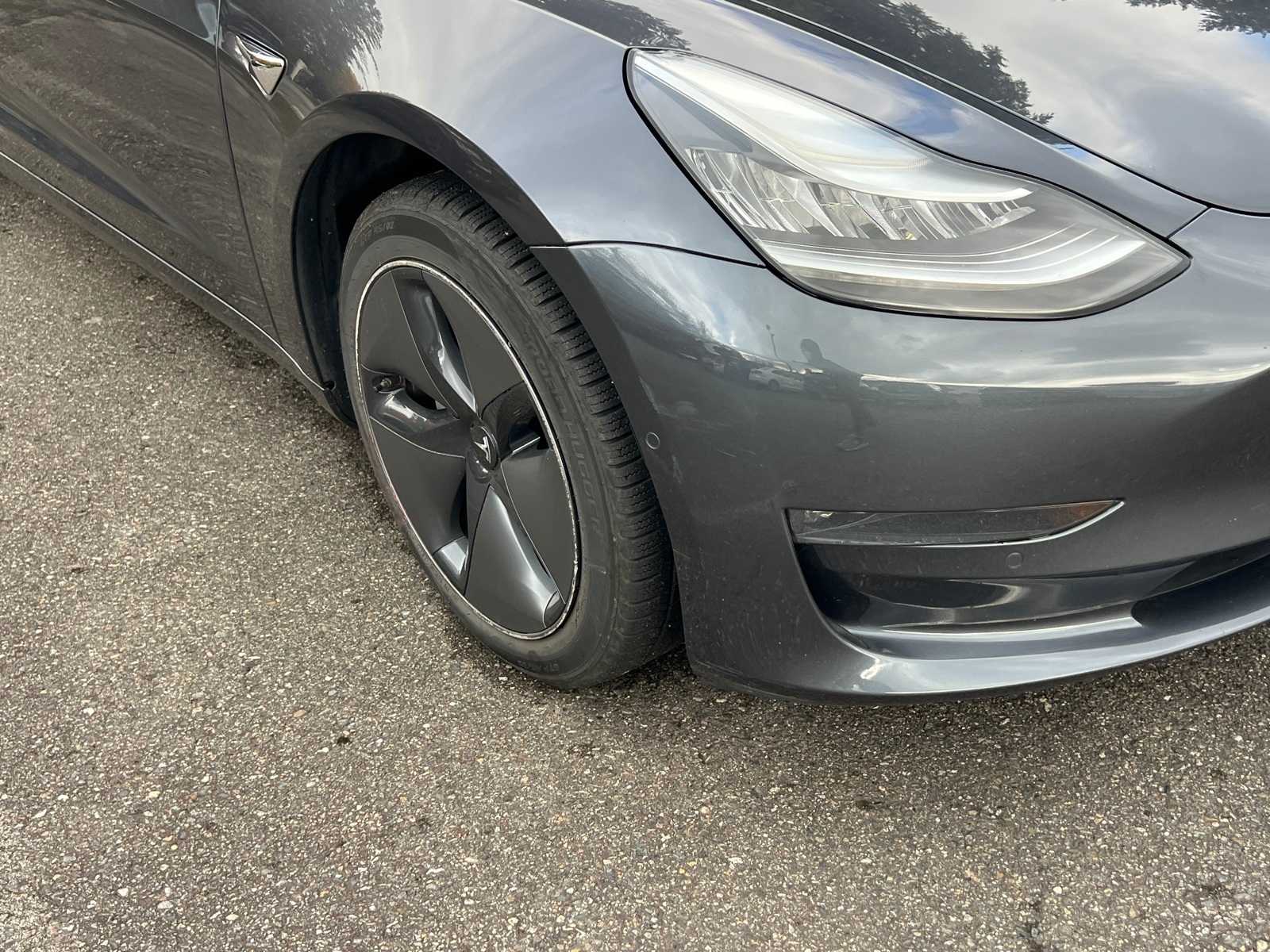 Thumbnail: 2019 Tesla Model 3 - 5