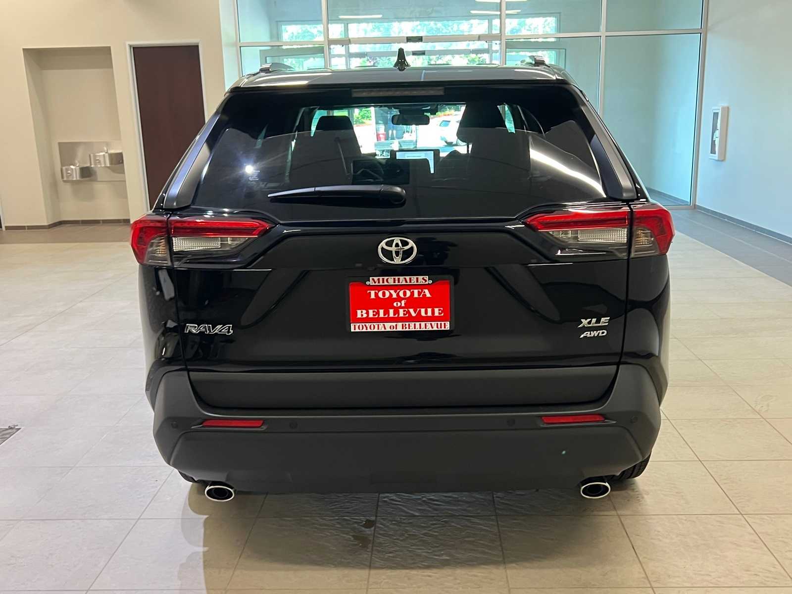 Thumbnail: 2025 Toyota RAV4 - 5