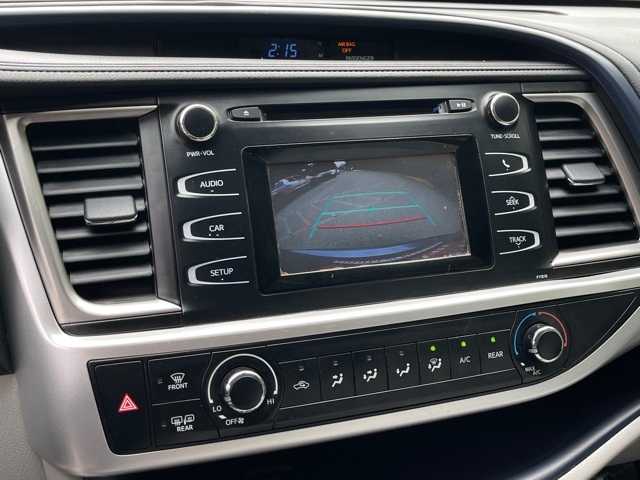 Thumbnail: 2019 Toyota Highlander - 25