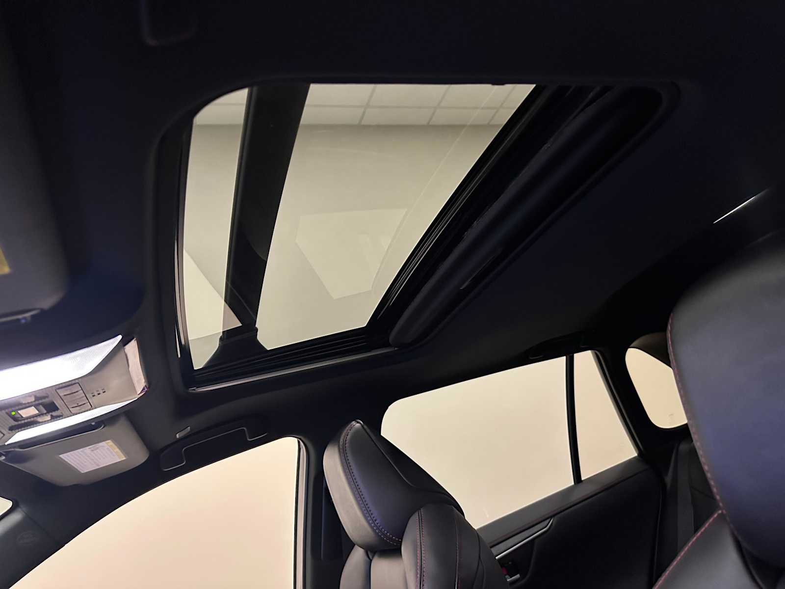 Thumbnail: 2025 Toyota RAV4 - 21