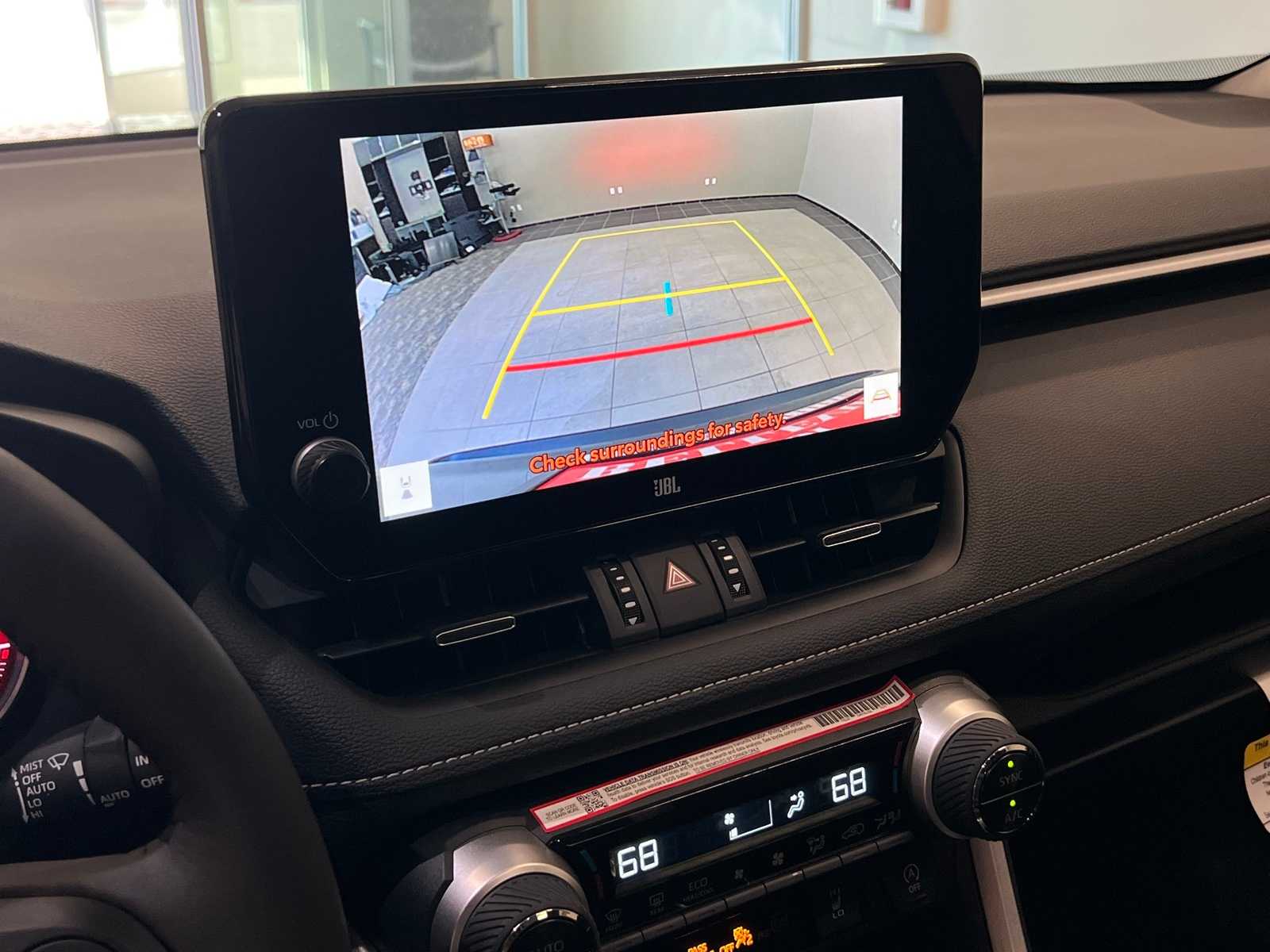 Thumbnail: 2025 Toyota RAV4 - 27