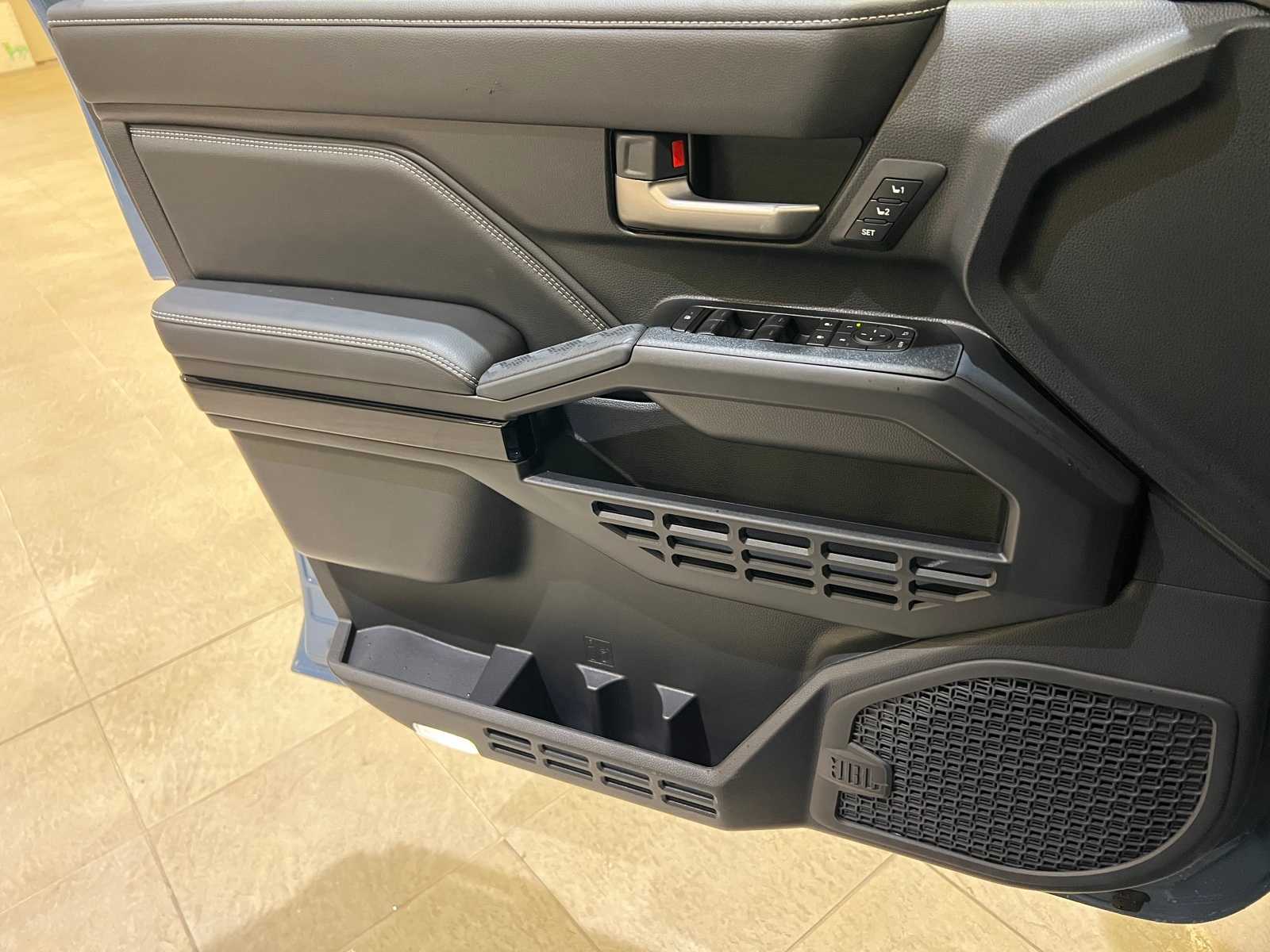 Thumbnail: 2025 Toyota 4Runner - 17