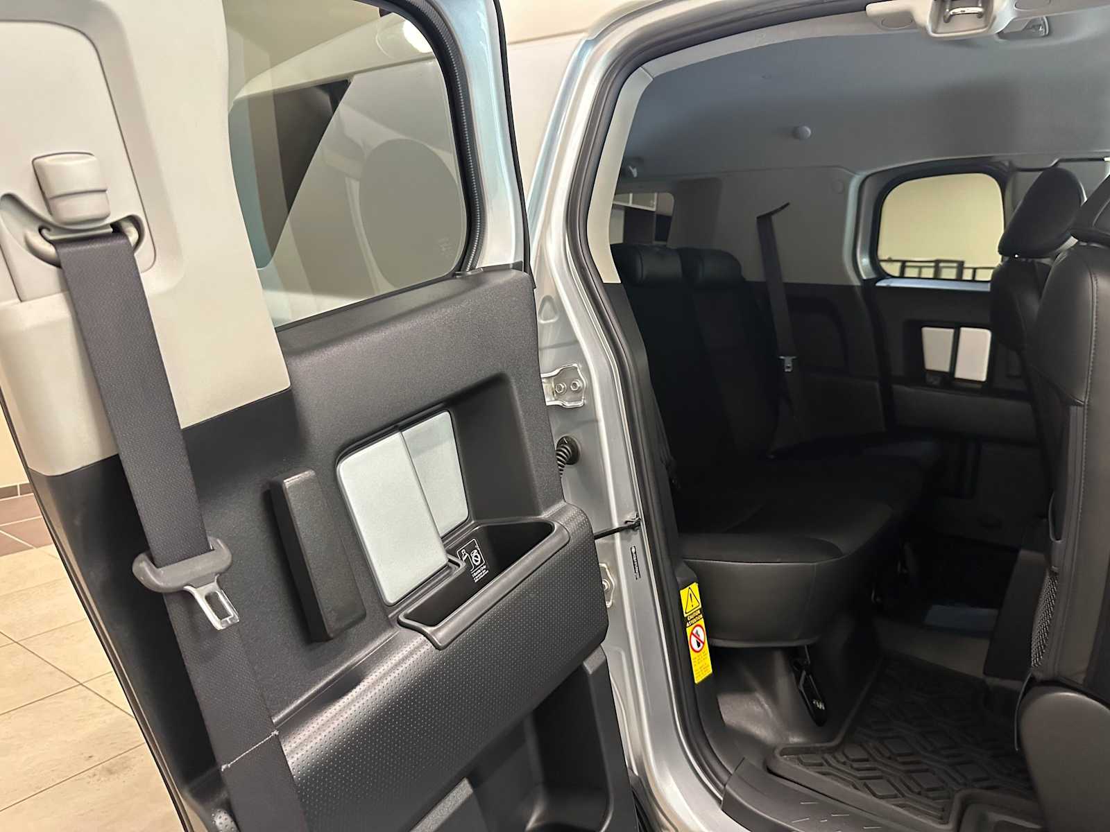 Thumbnail: 2007 Toyota FJ Cruiser - 24