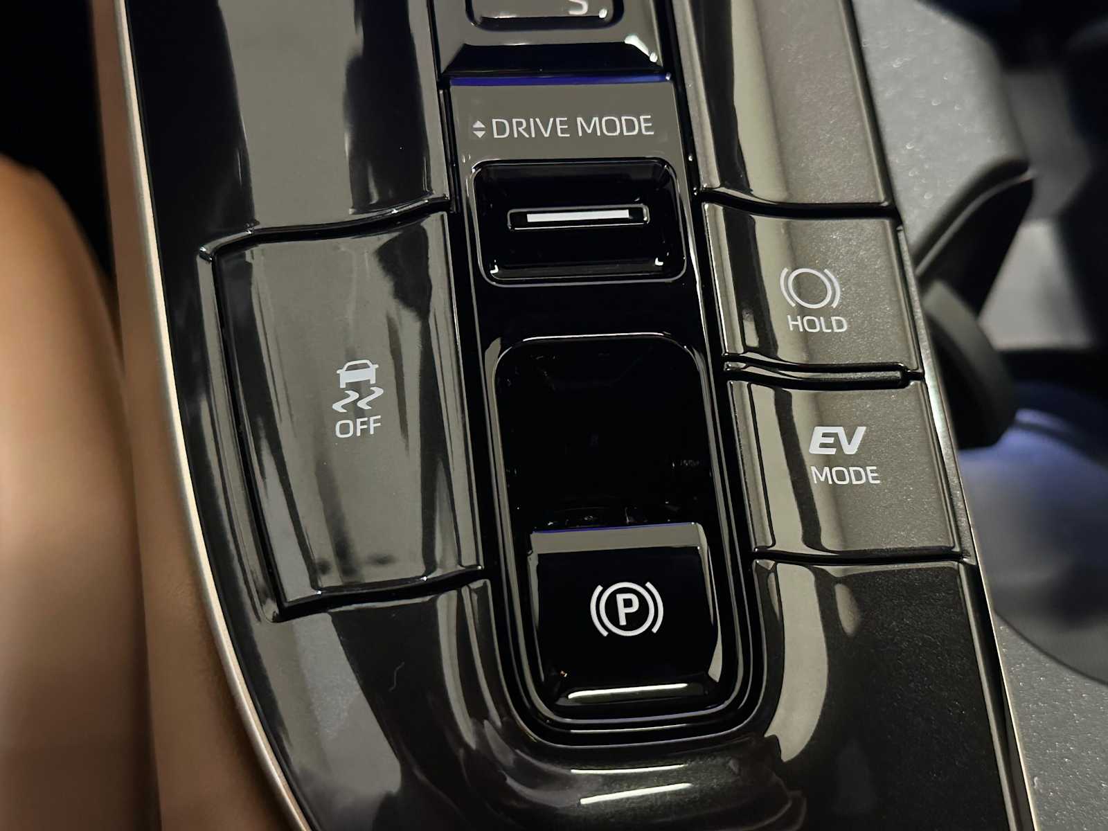 Thumbnail: 2026 Toyota Crown Signia - 17