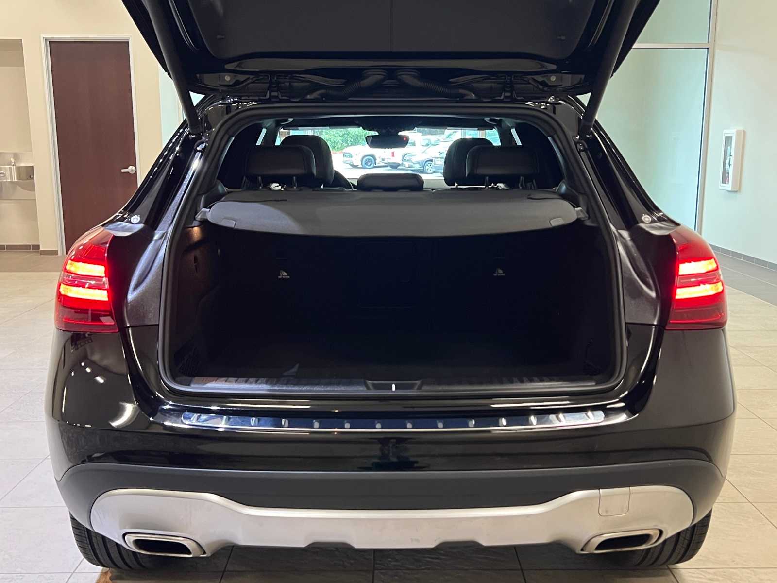 Thumbnail: 2019 Mercedes-Benz GLA - 29