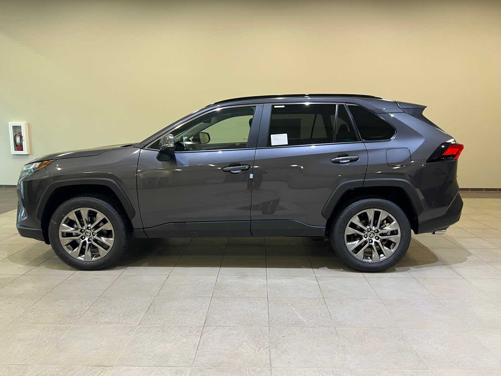 Thumbnail: 2025 Toyota RAV4 - 3