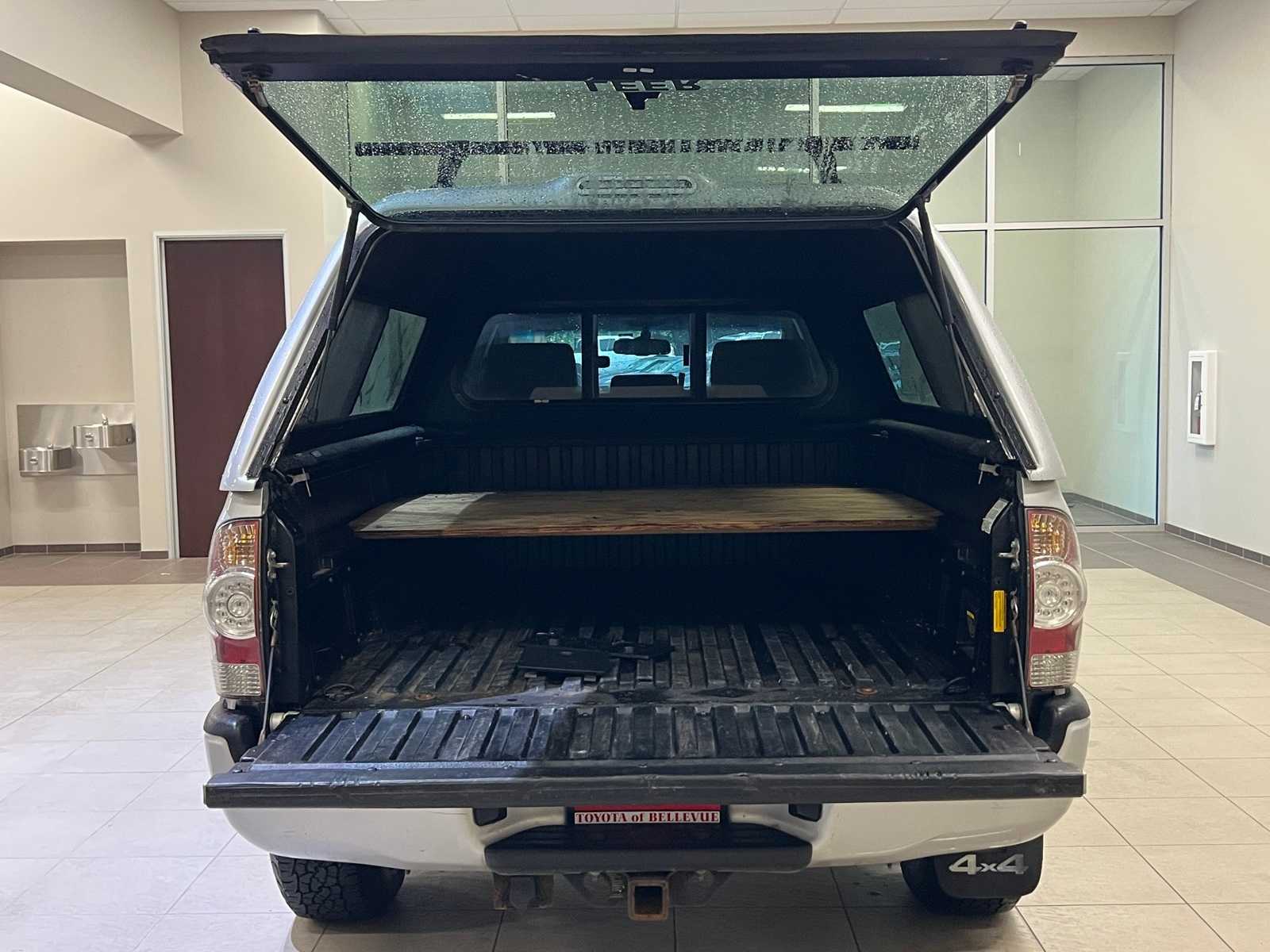 Thumbnail: 2009 Toyota Tacoma - 27