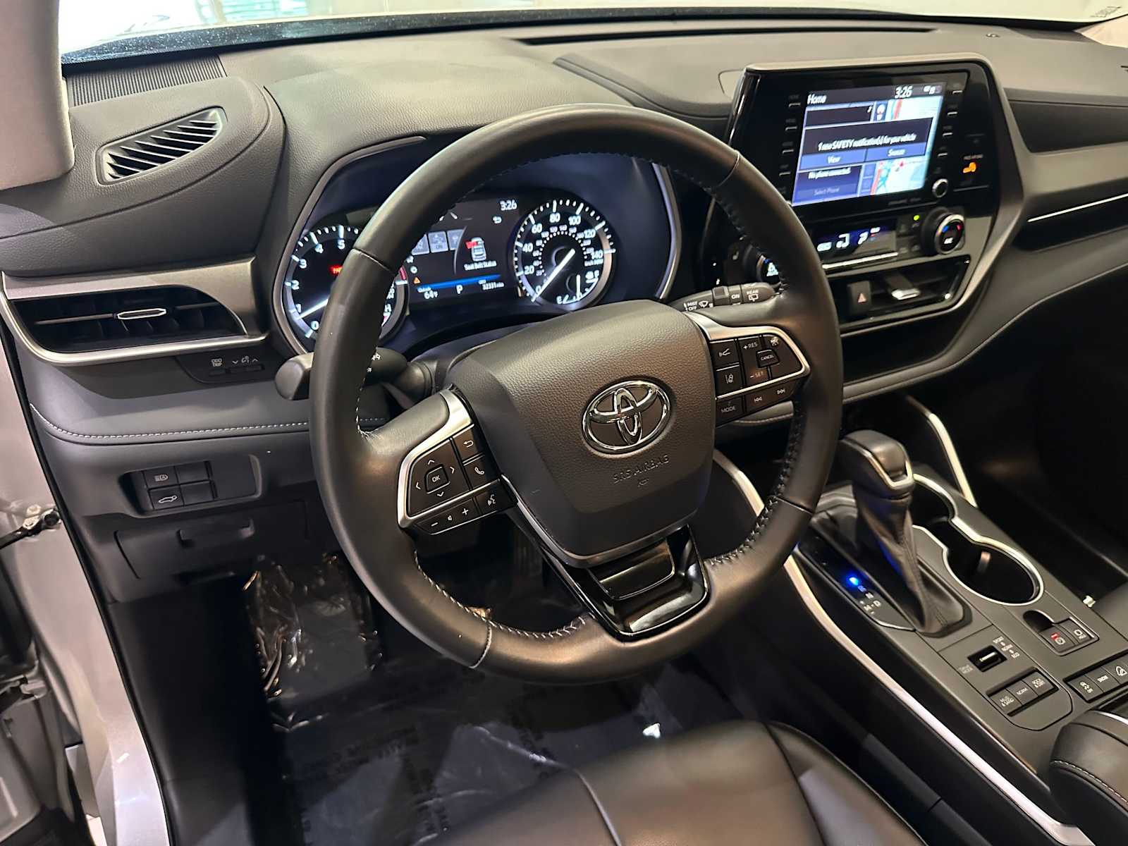 Thumbnail: 2021 Toyota Highlander - 2