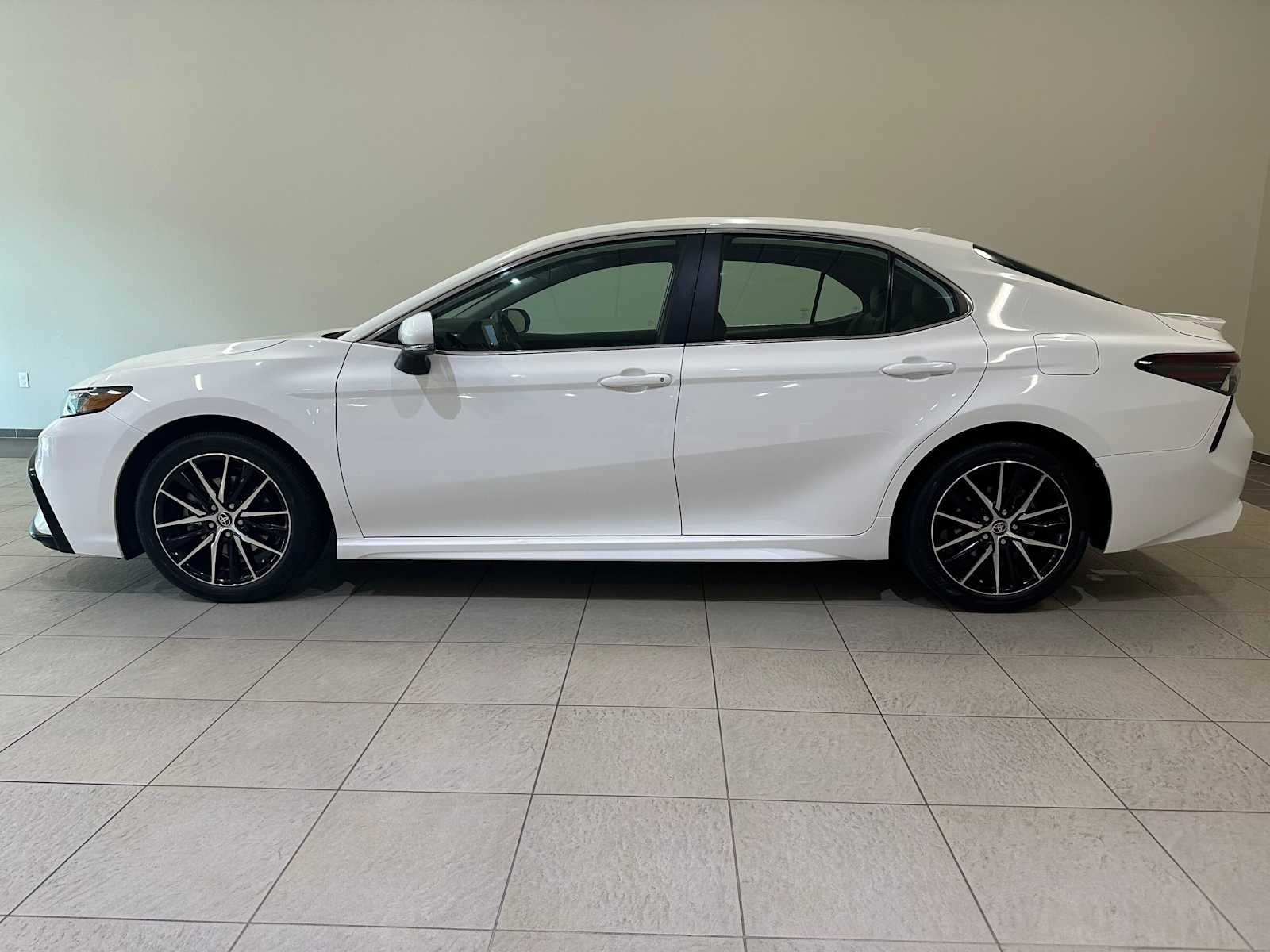 Thumbnail: 2023 Toyota Camry - 3