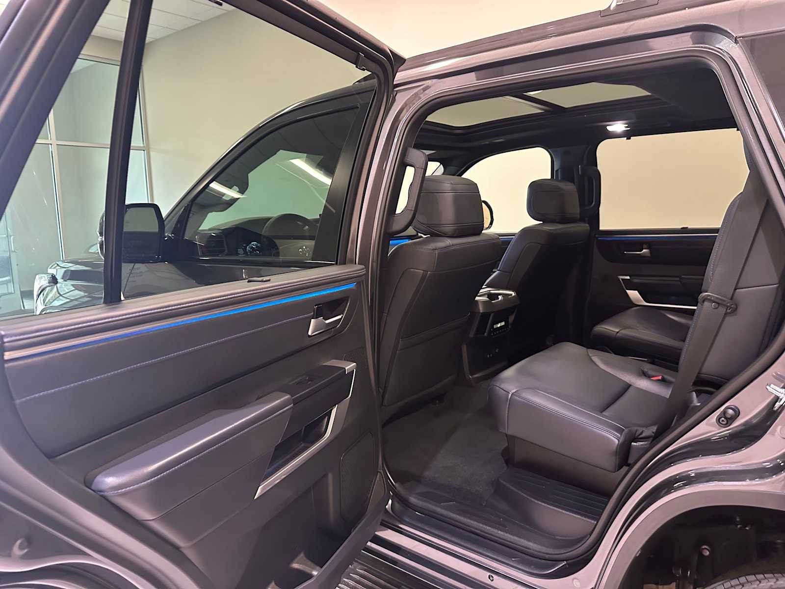 Thumbnail: 2024 Toyota Sequoia - 25