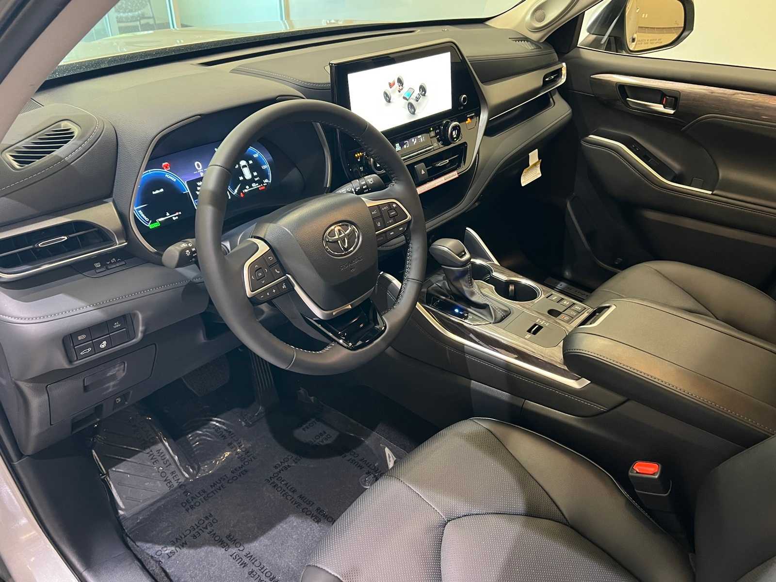 Thumbnail: 2025 Toyota Highlander - 2