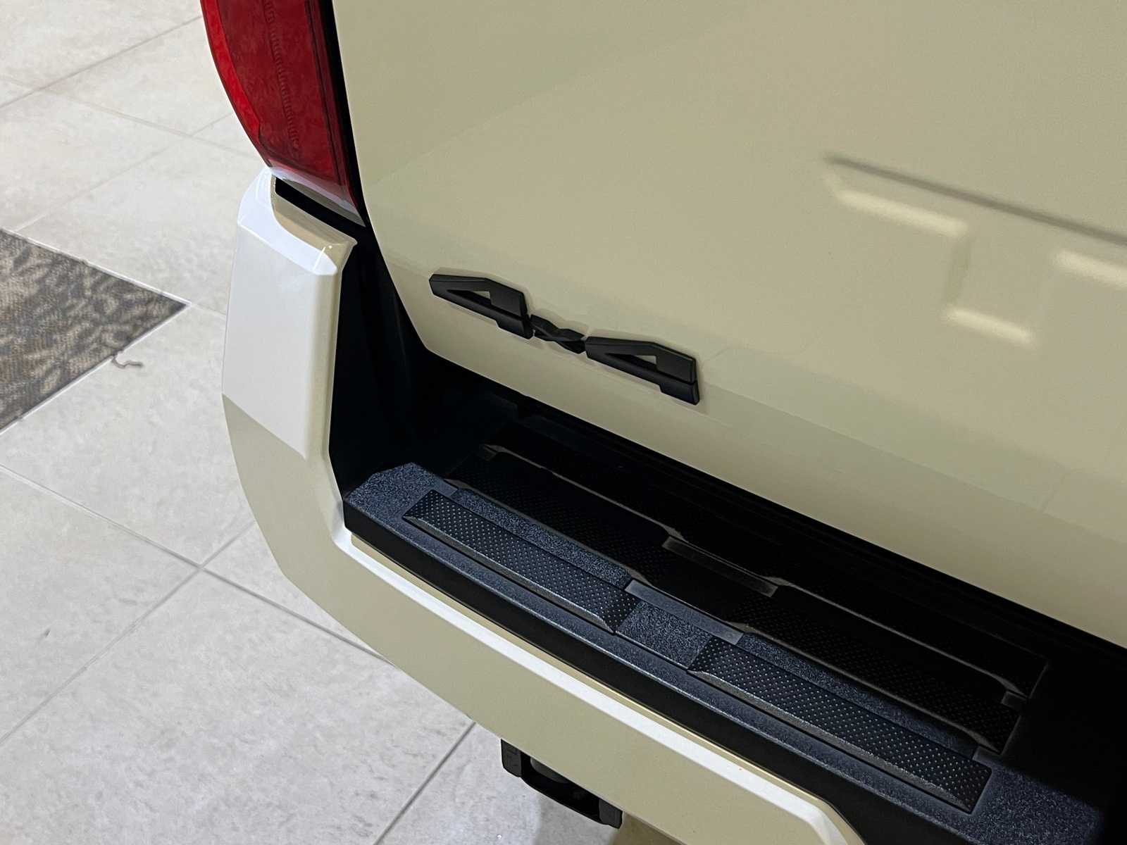 Thumbnail: 2024 Toyota Tacoma - 6