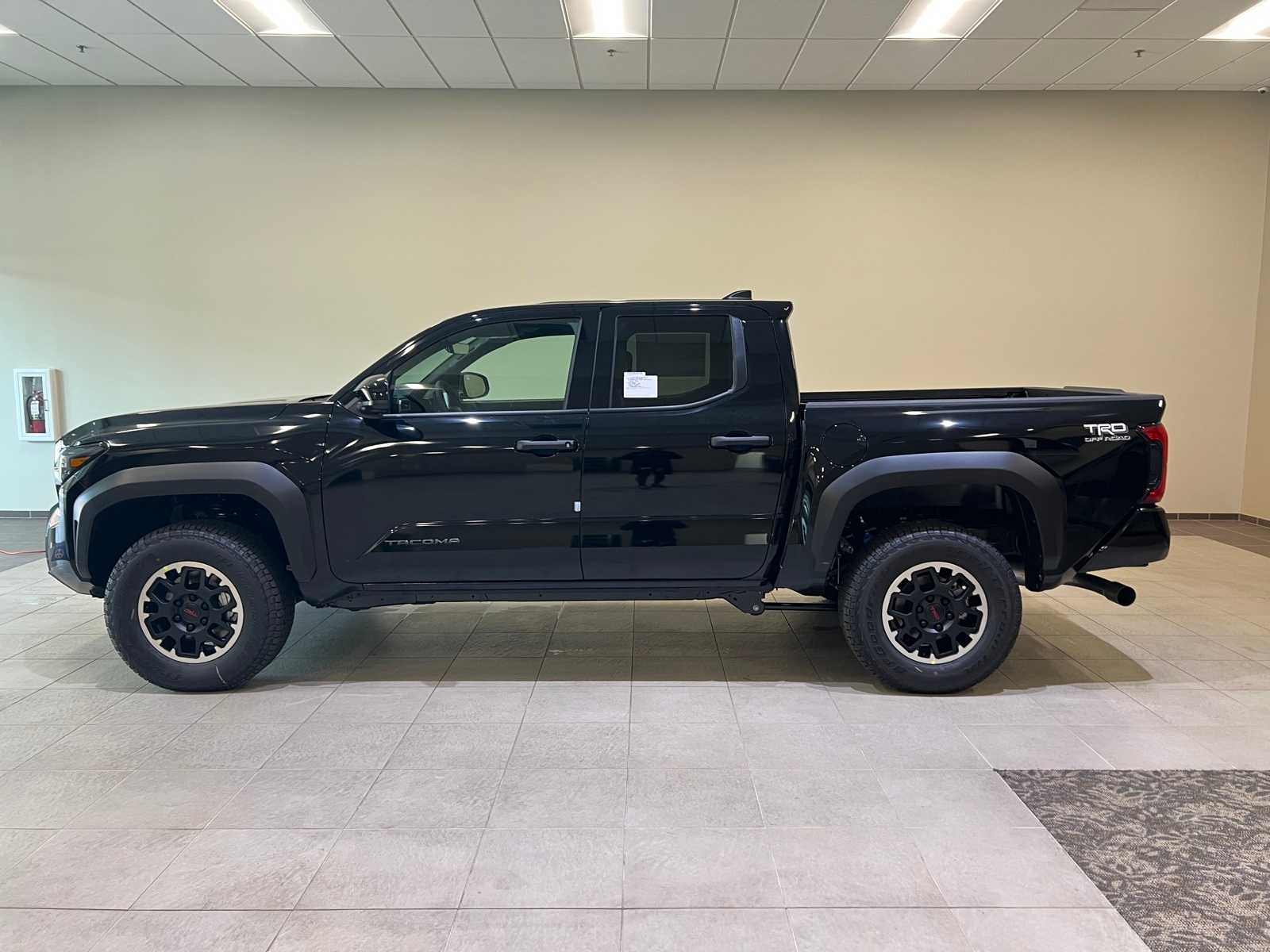 Thumbnail: 2025 Toyota Tacoma - 3