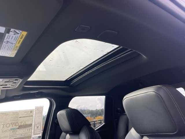 Thumbnail: 2024 Toyota Tacoma - 18