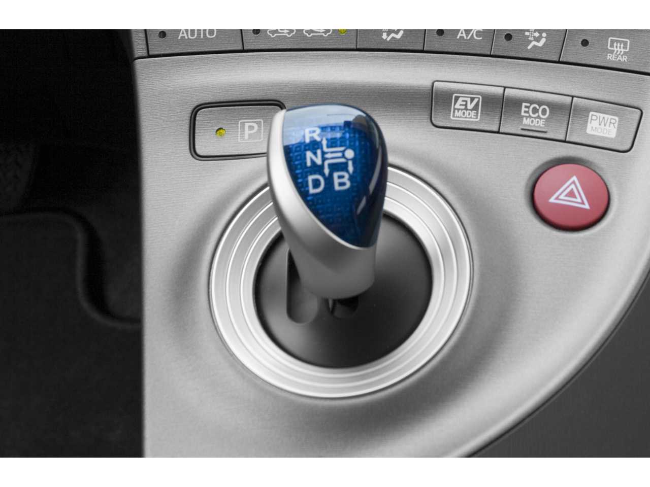 Thumbnail: 2015 Toyota Prius - 8