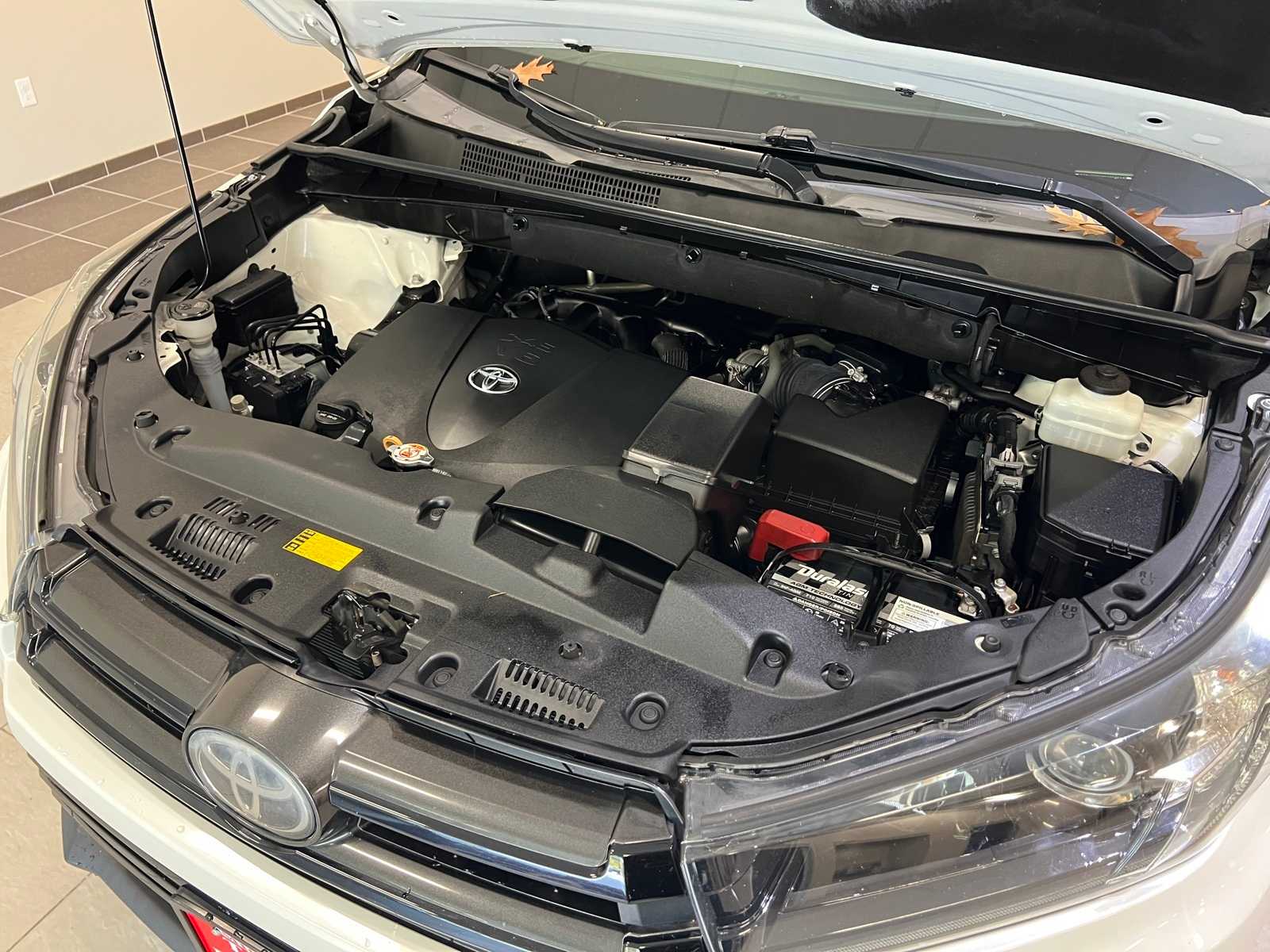 Thumbnail: 2019 Toyota Highlander - 9