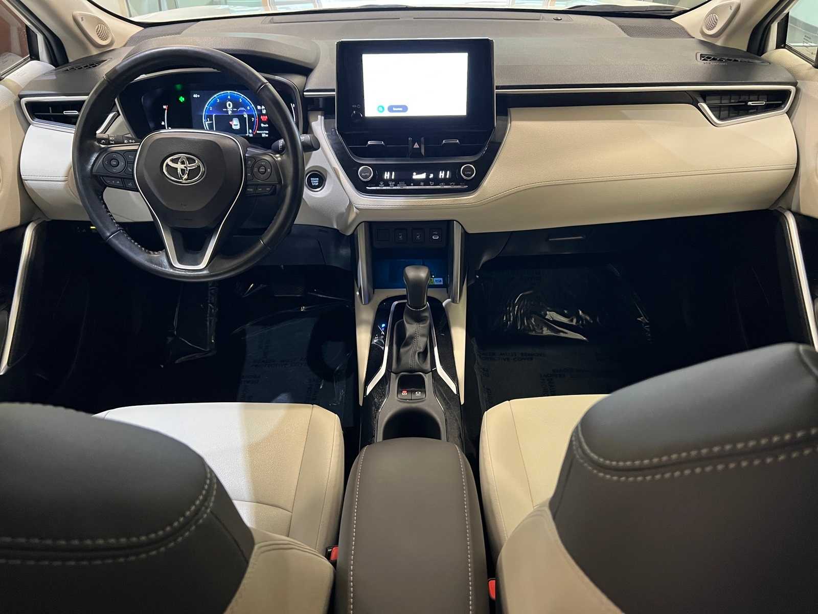 Thumbnail: 2023 Toyota Corolla Cross - 10