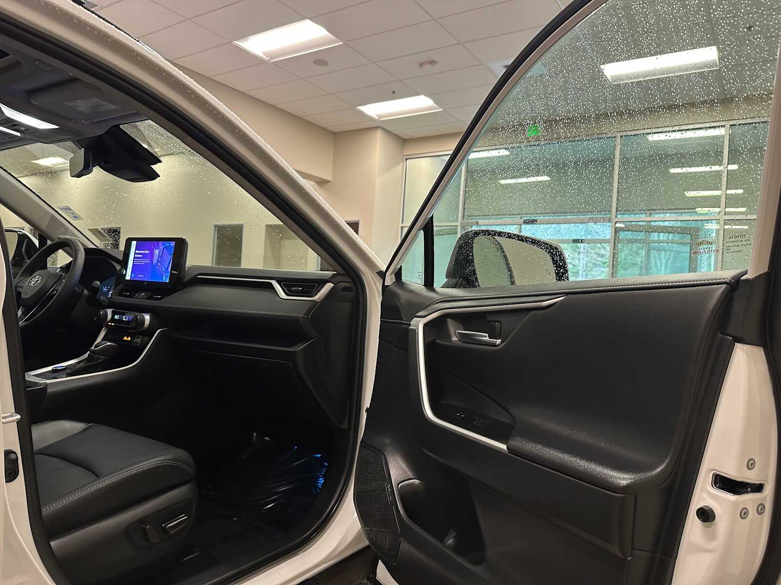 Thumbnail: 2024 Toyota RAV4 - 29