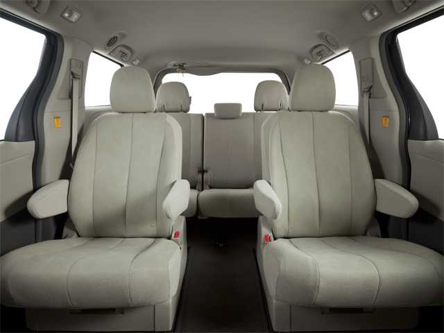 Thumbnail: 2012 Toyota Sienna - 10