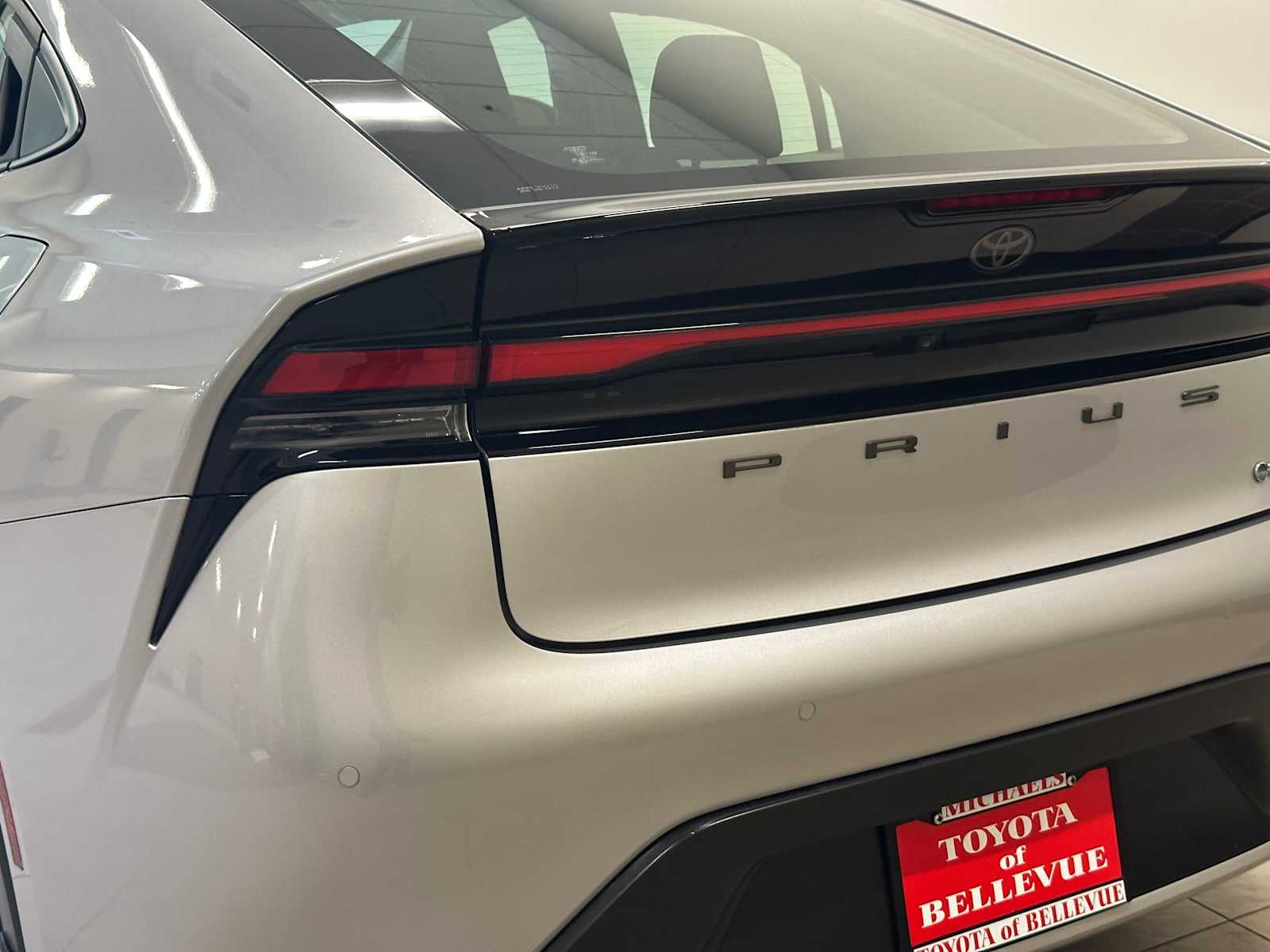 Thumbnail: 2024 Toyota Prius - 7