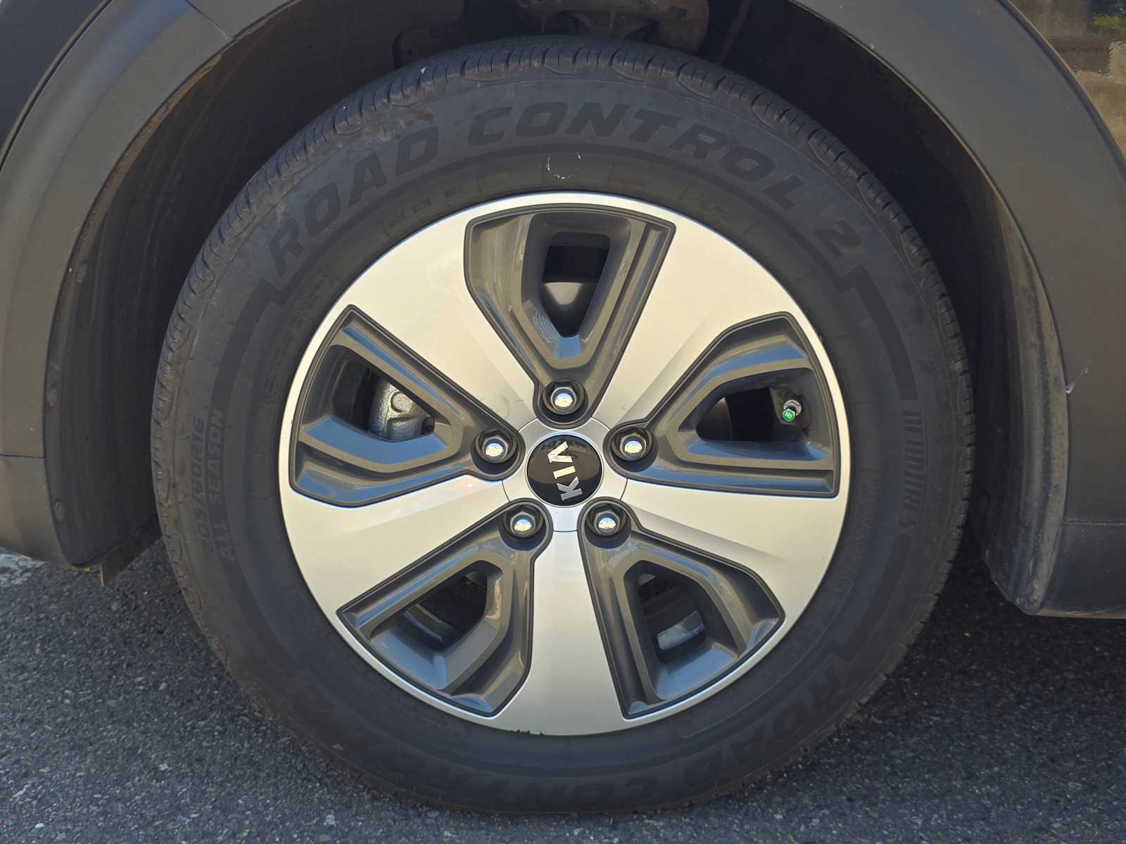 Thumbnail: 2018 Kia Niro - 4