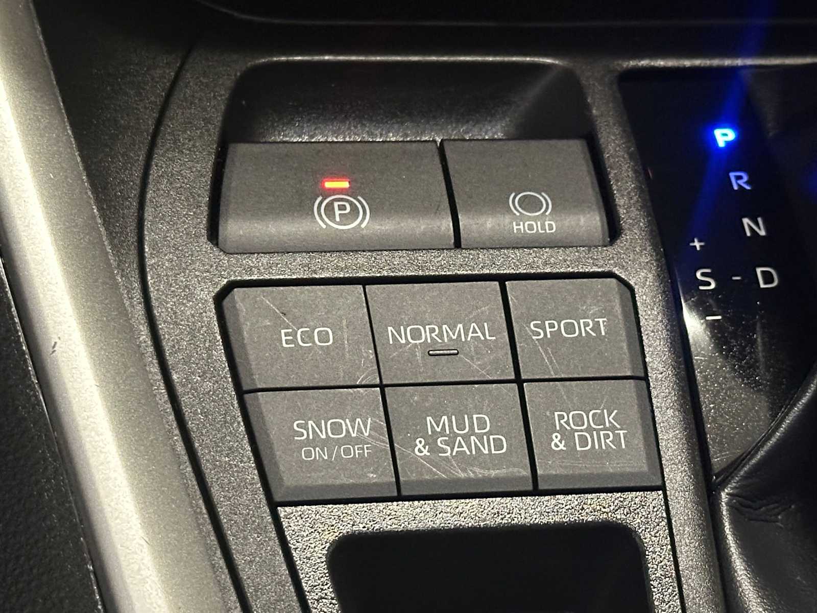 Thumbnail: 2023 Toyota RAV4 - 16