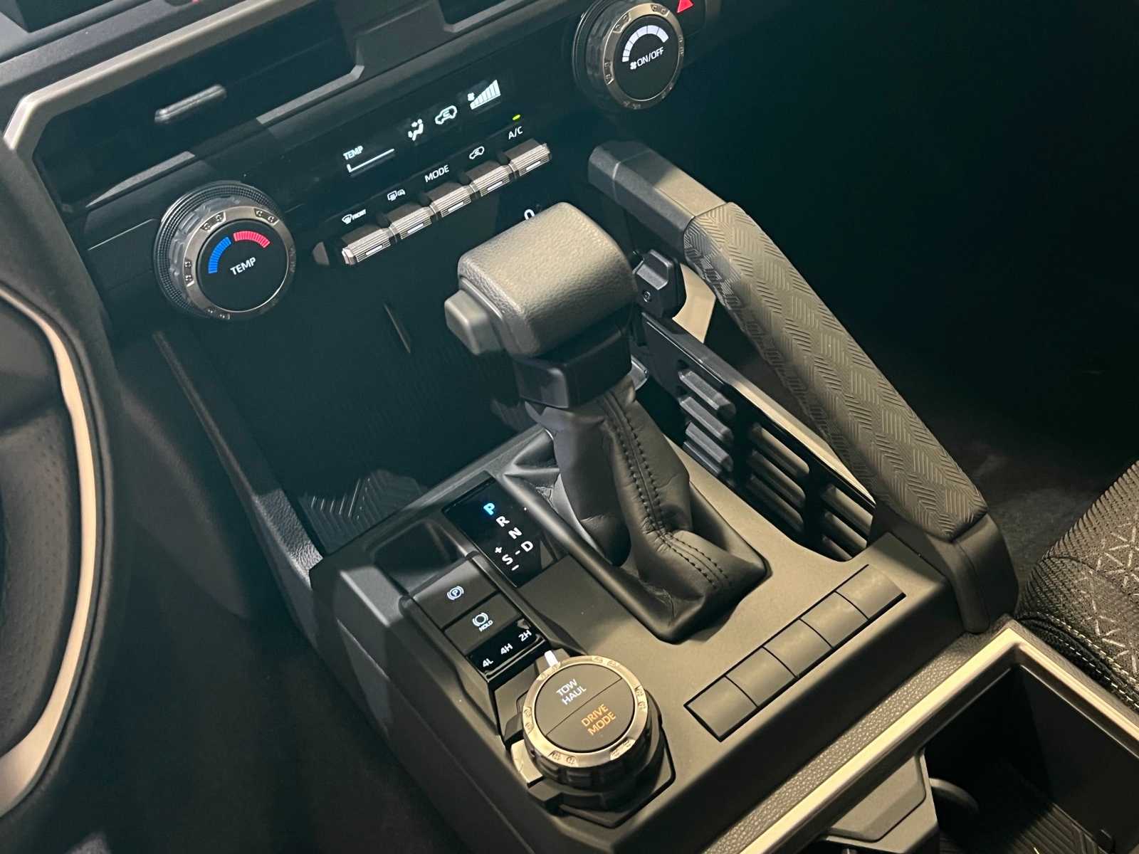Thumbnail: 2025 Toyota 4Runner - 22