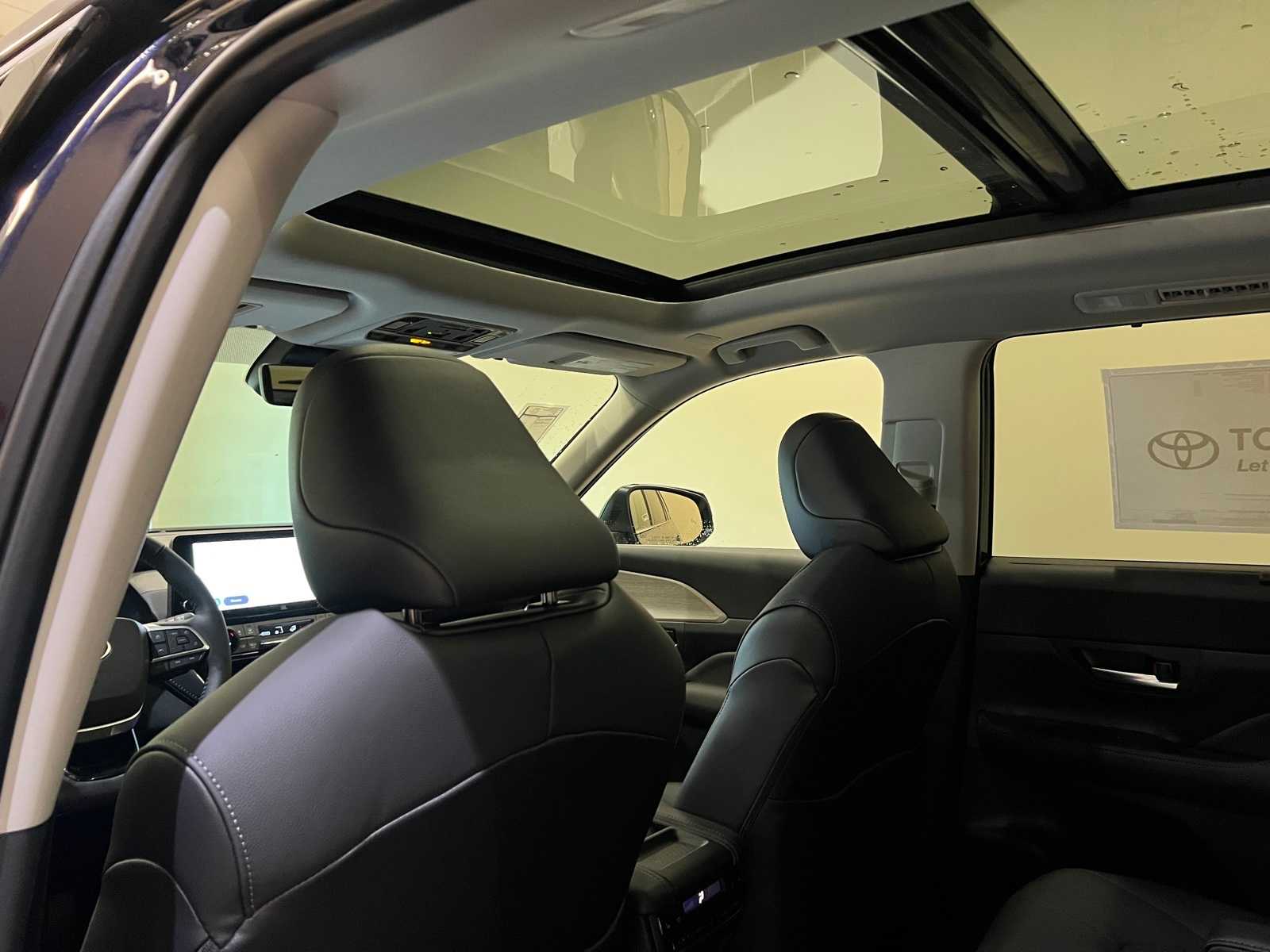 Thumbnail: 2025 Toyota Grand Highlander - 12