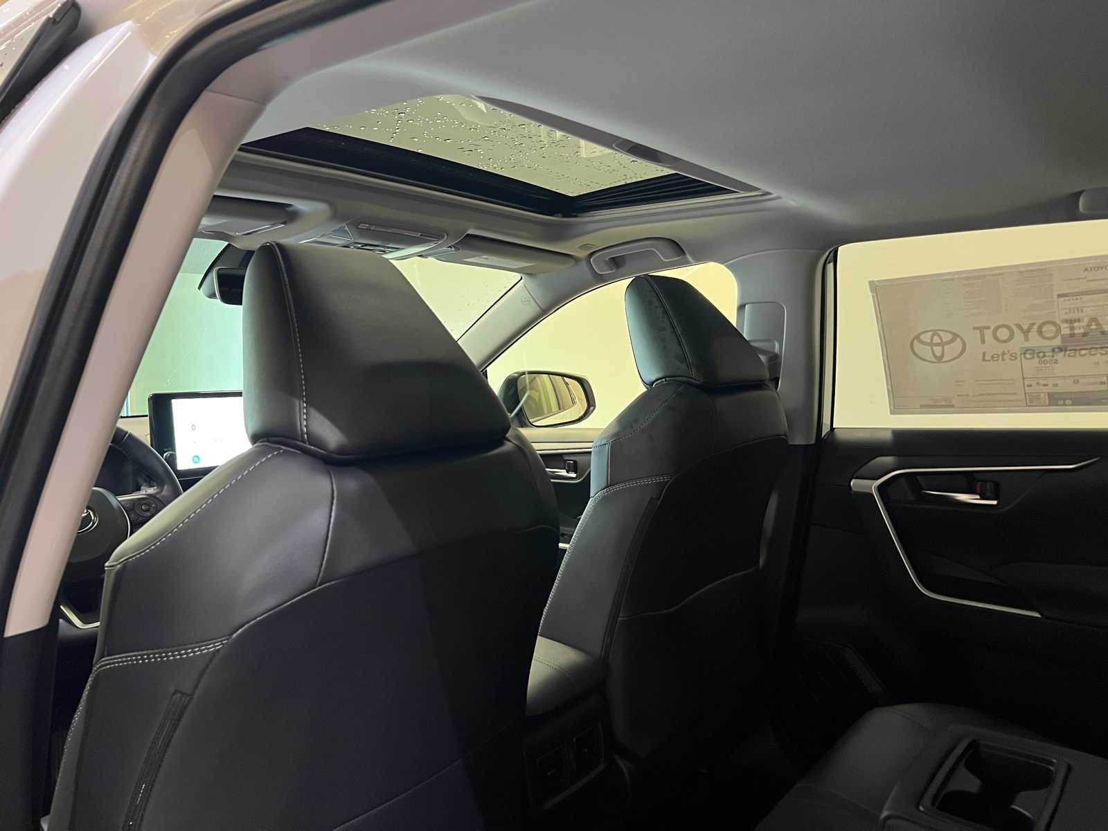 Thumbnail: 2025 Toyota RAV4 - 12