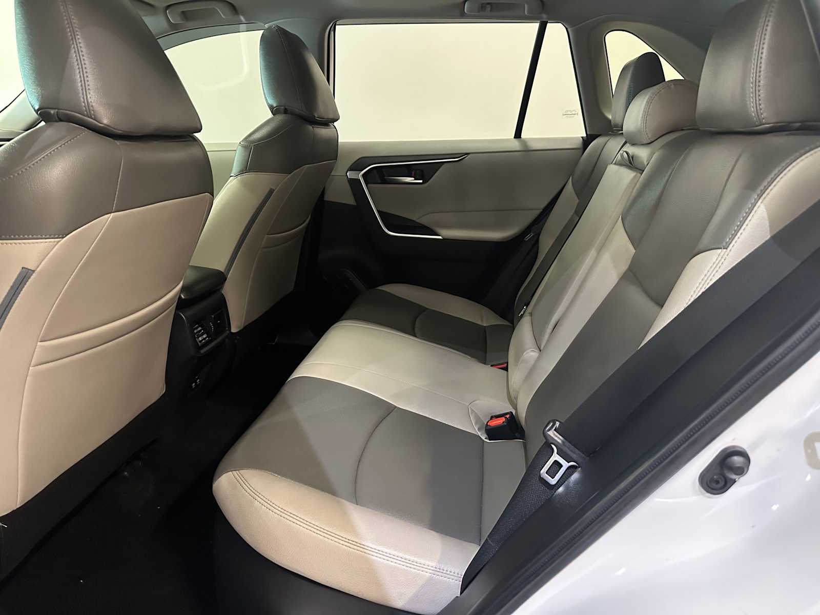 Thumbnail: 2019 Toyota RAV4 - 24